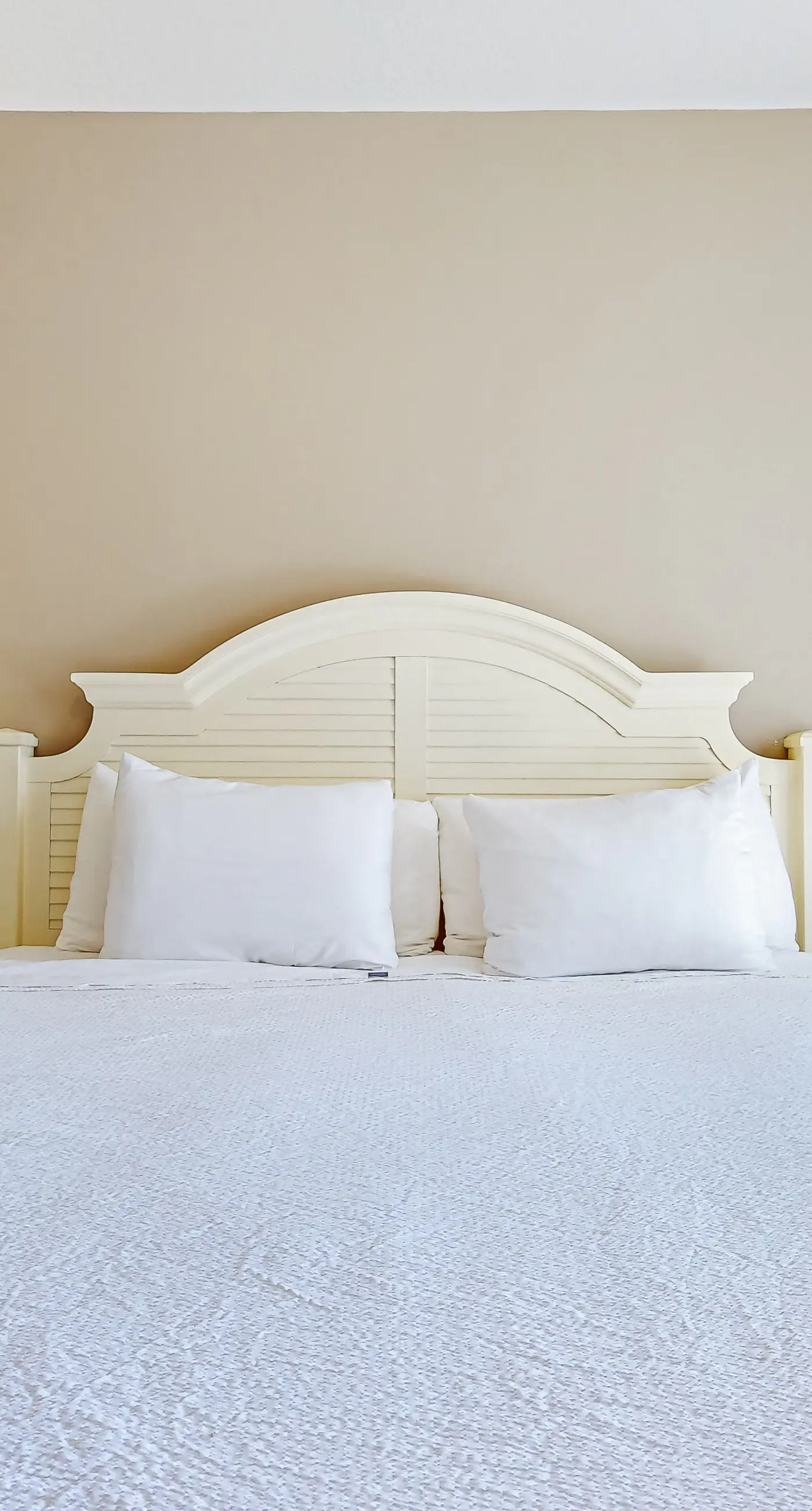 Destin West Gulfside 216 - Lovely waterfront condo with pool, hot tub, fitness area, & washer&dryer