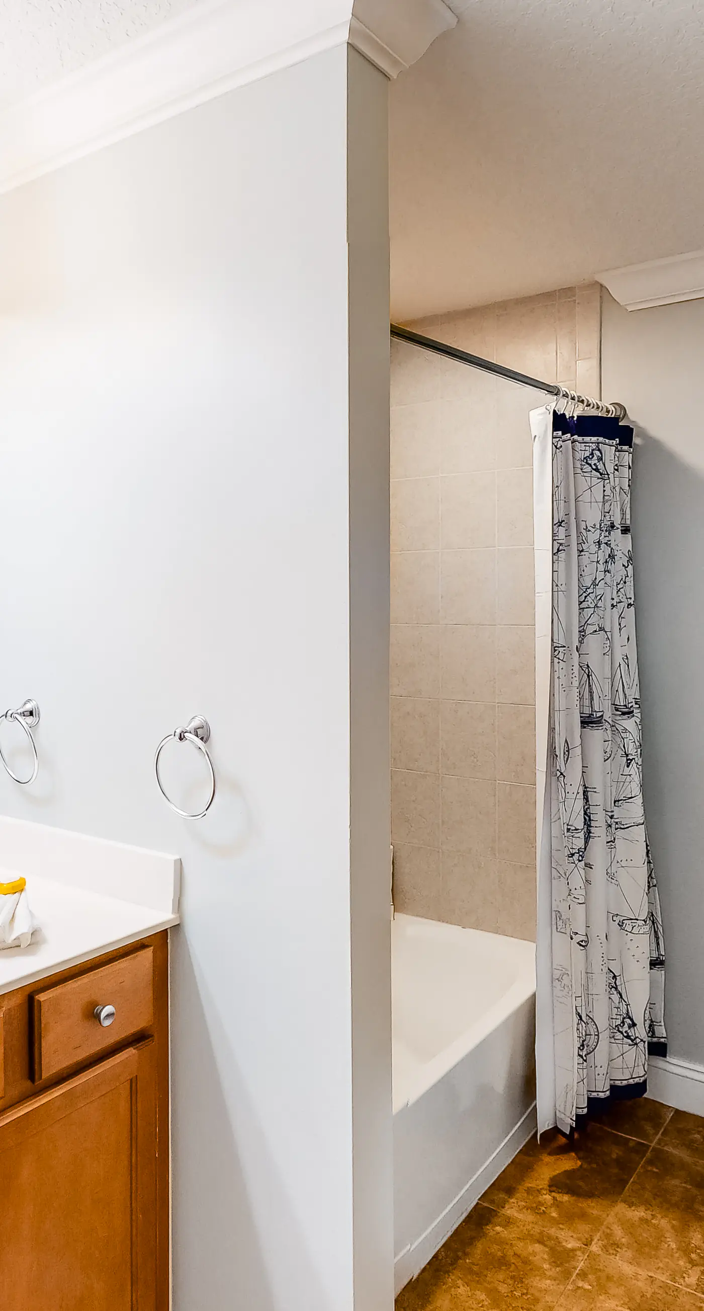 Destin West Gulfside PH03 - Condo with partial Gulf view, fitness center, pools, & beach access - near shops