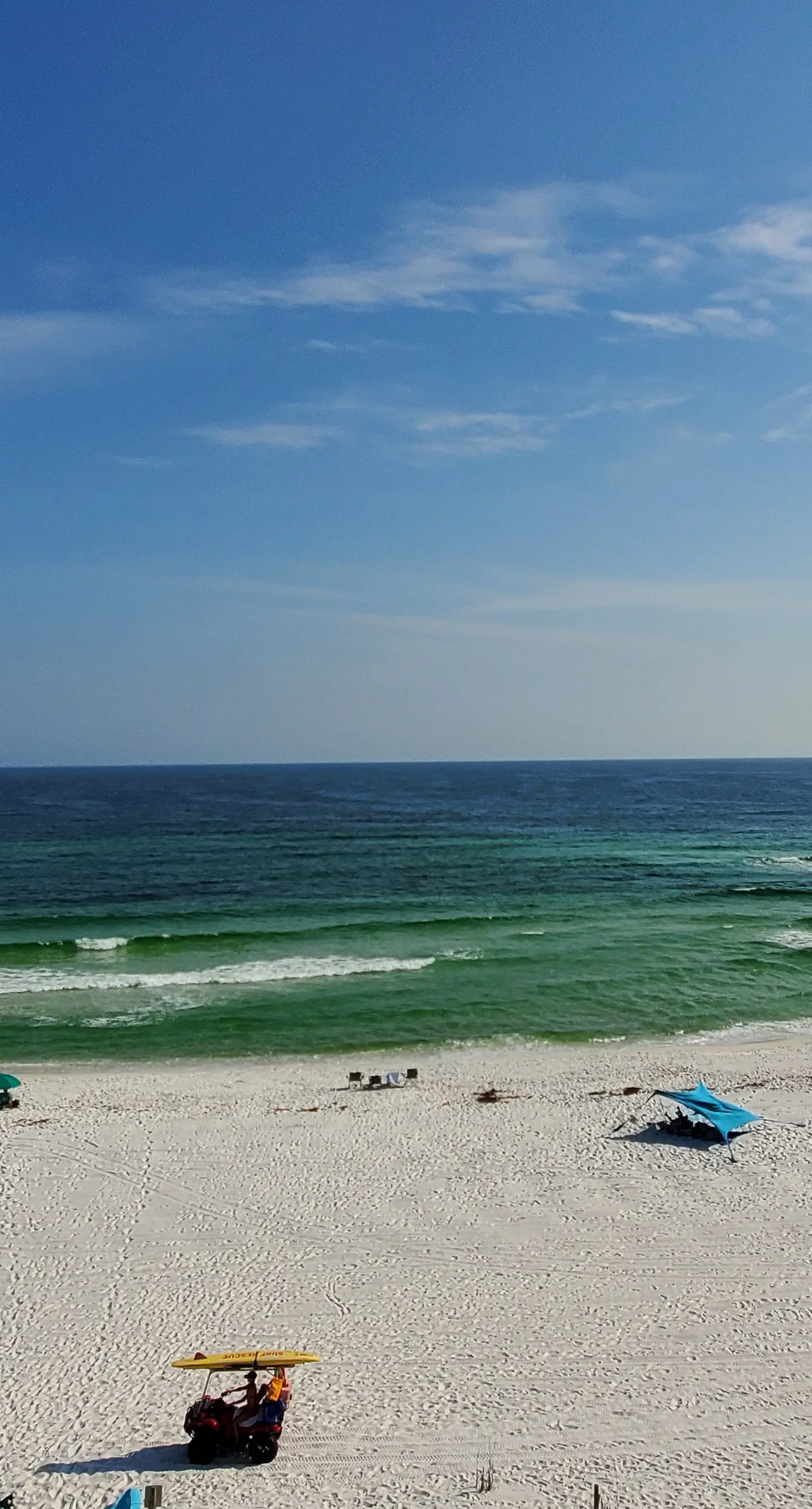 Emerald Towers West 5000 - Spacious beachfront condo with full kitchen, shared pool and beach access