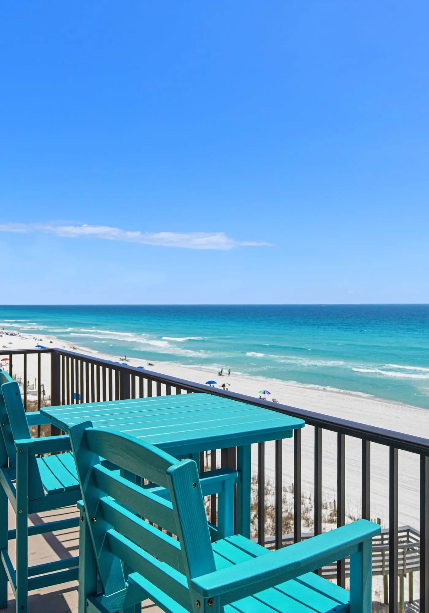 Spacious beachfront condo with full kitchen, shared pool and beach access