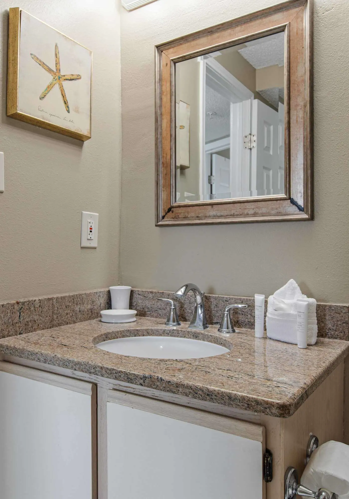 Spacious beachfront condo with full kitchen, shared pool and beach access