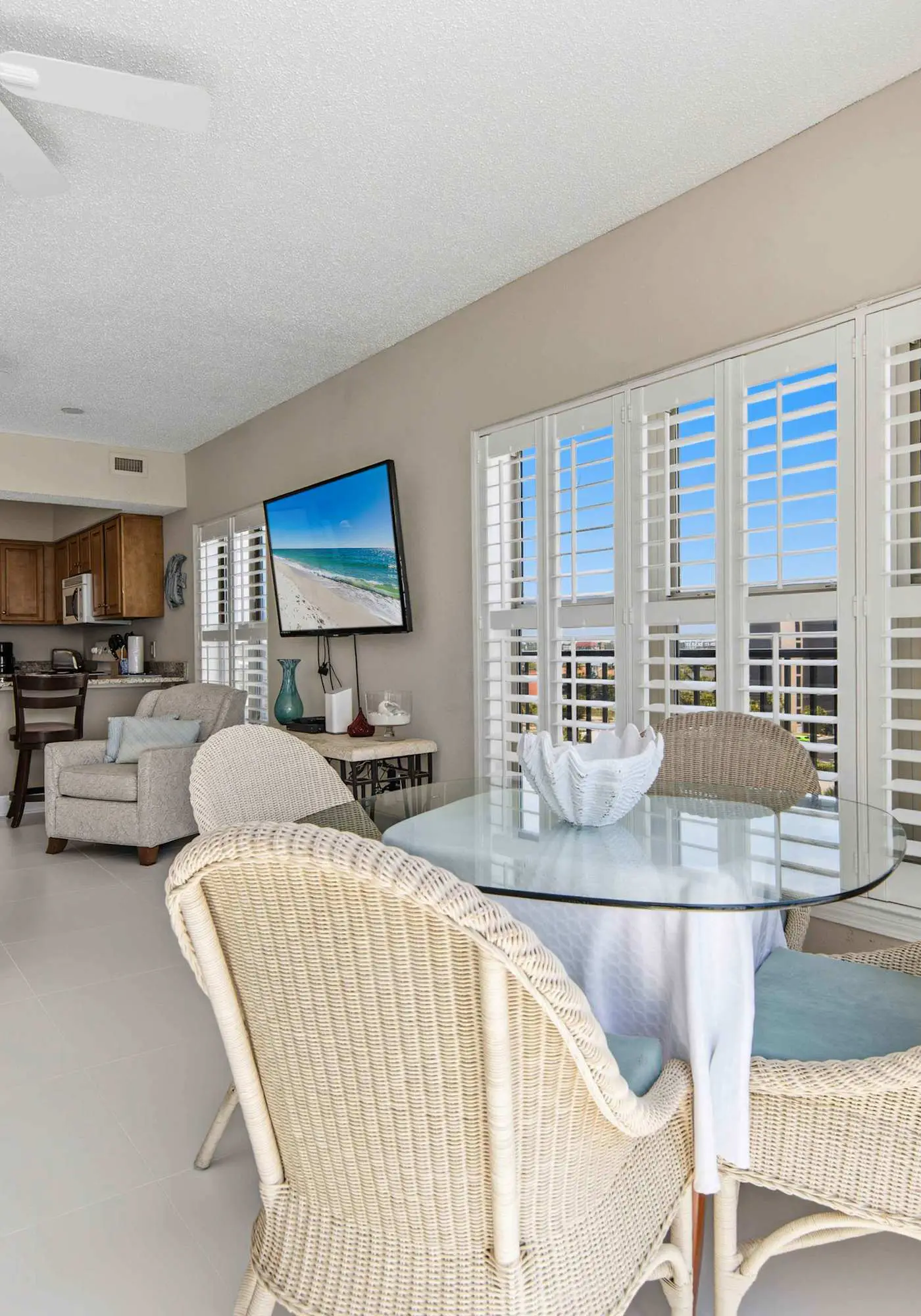 Spacious beachfront condo with full kitchen, shared pool and beach access