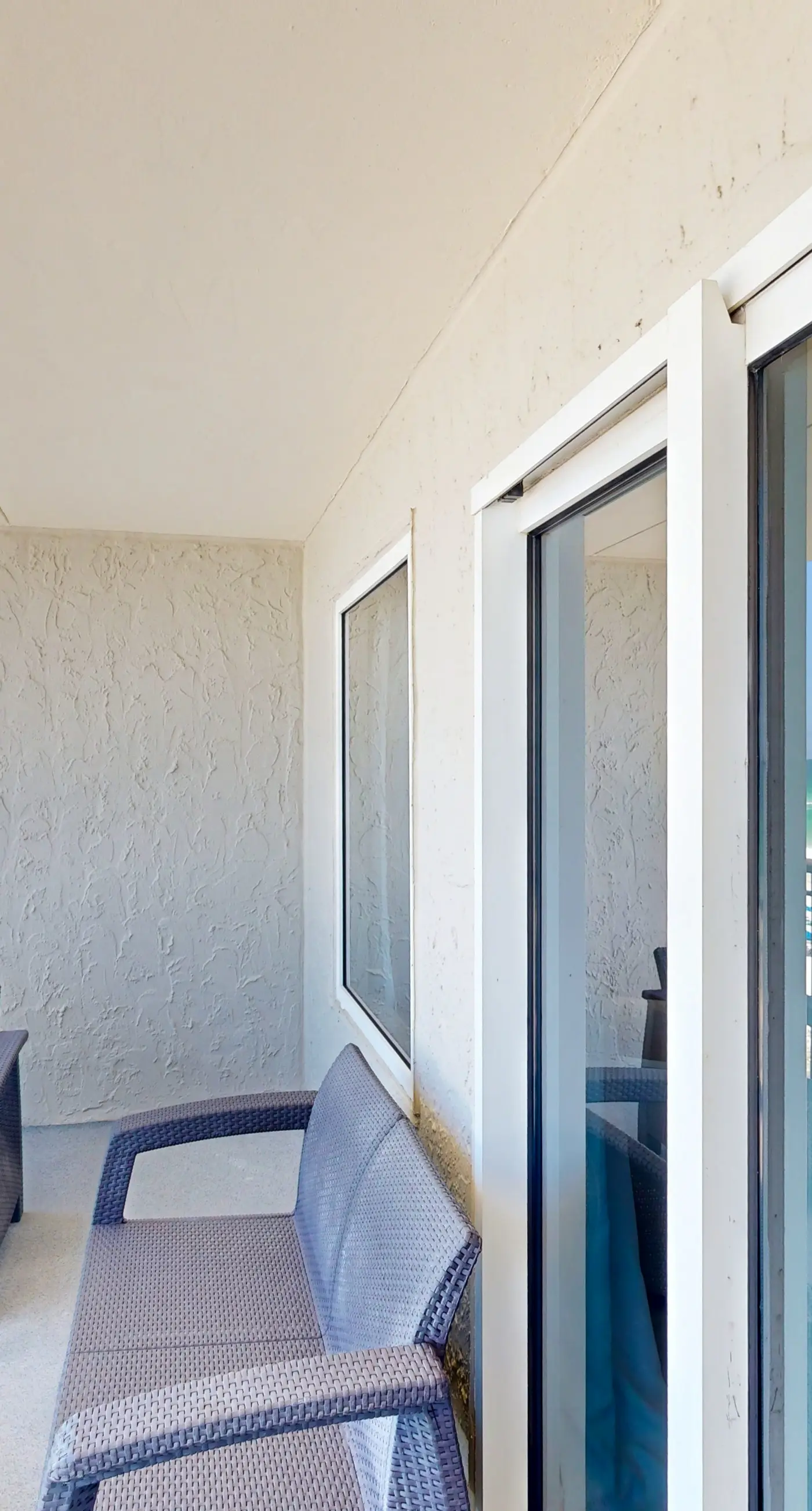 Sunlit Gulf-front condo with gorgeous water views, pool, balcony, & tennis court