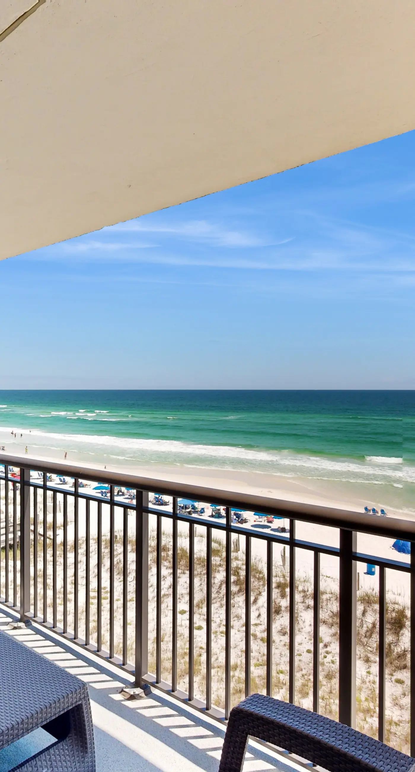 Sunlit Gulf-front condo with gorgeous water views, pool, balcony, & tennis court
