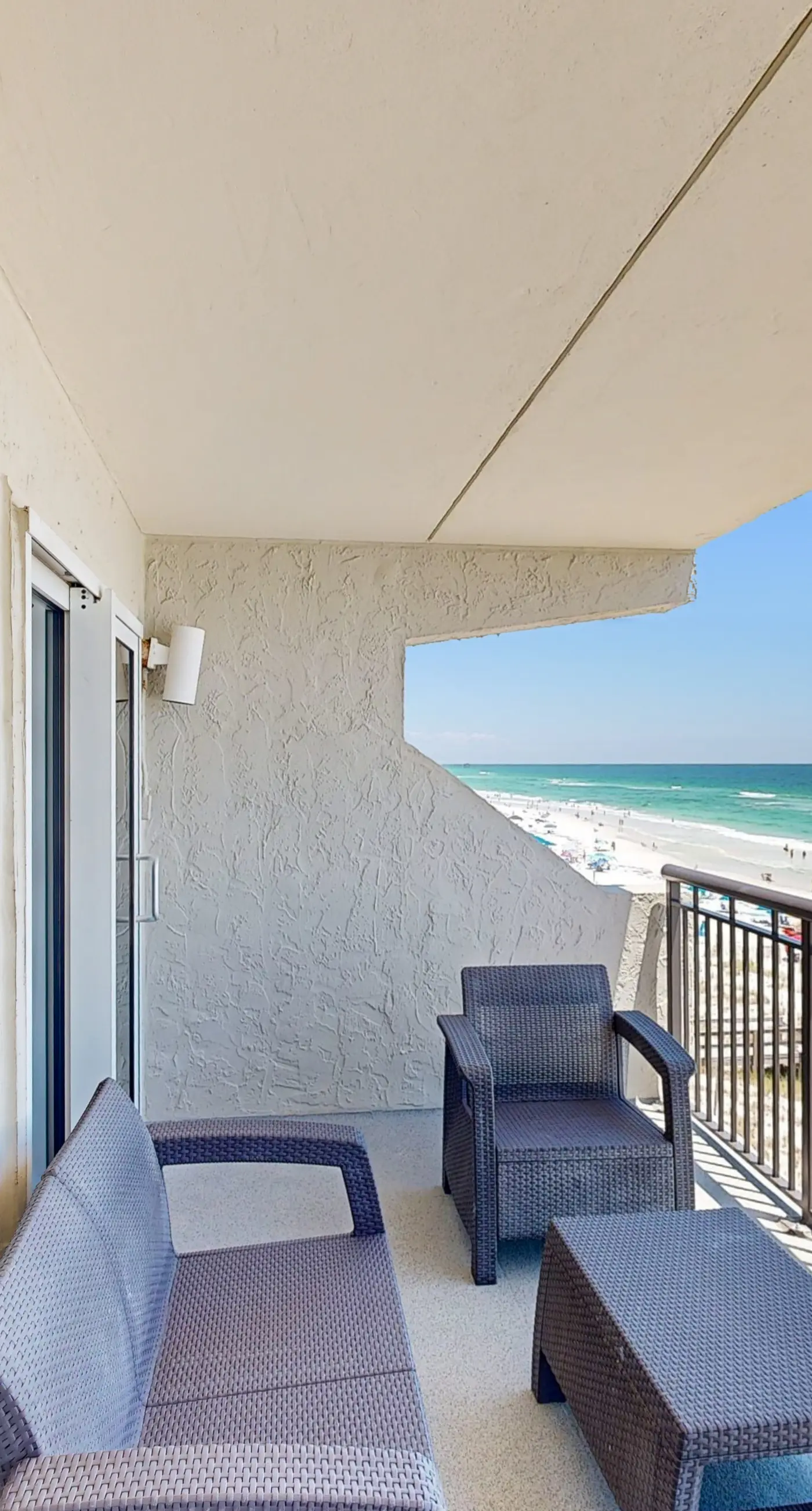 Sunlit Gulf-front condo with gorgeous water views, pool, balcony, & tennis court