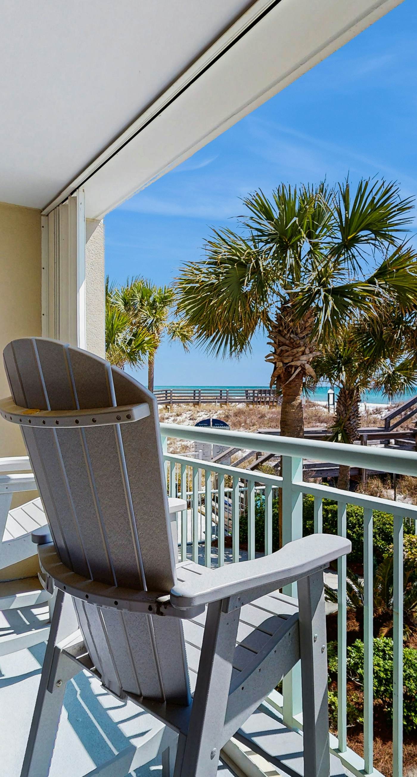 Pelican Isle 102 - Beachfront Condo, gorgeous views, shared pool and beach access