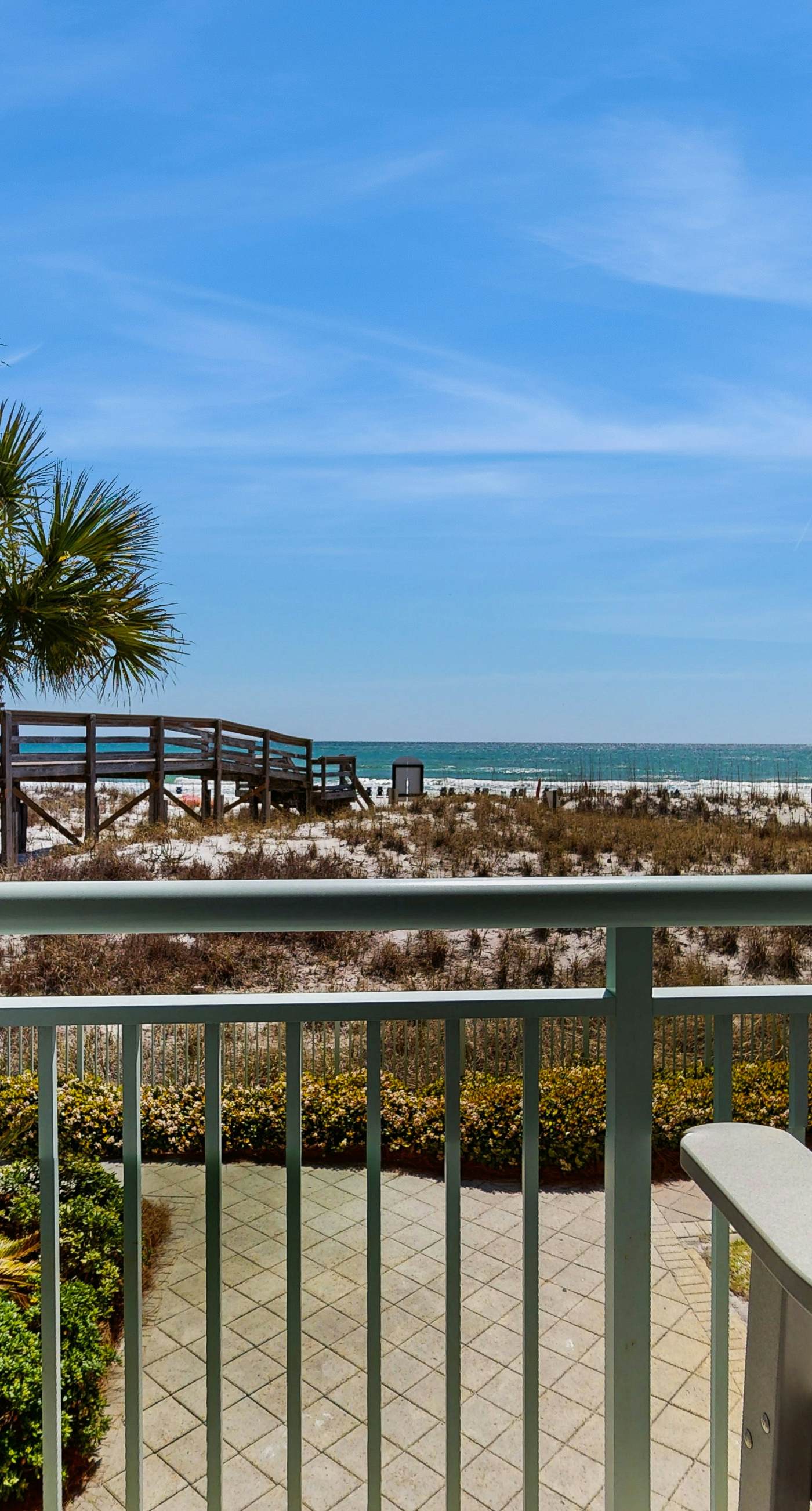 Pelican Isle 102 - Beachfront Condo, gorgeous views, shared pool and beach access