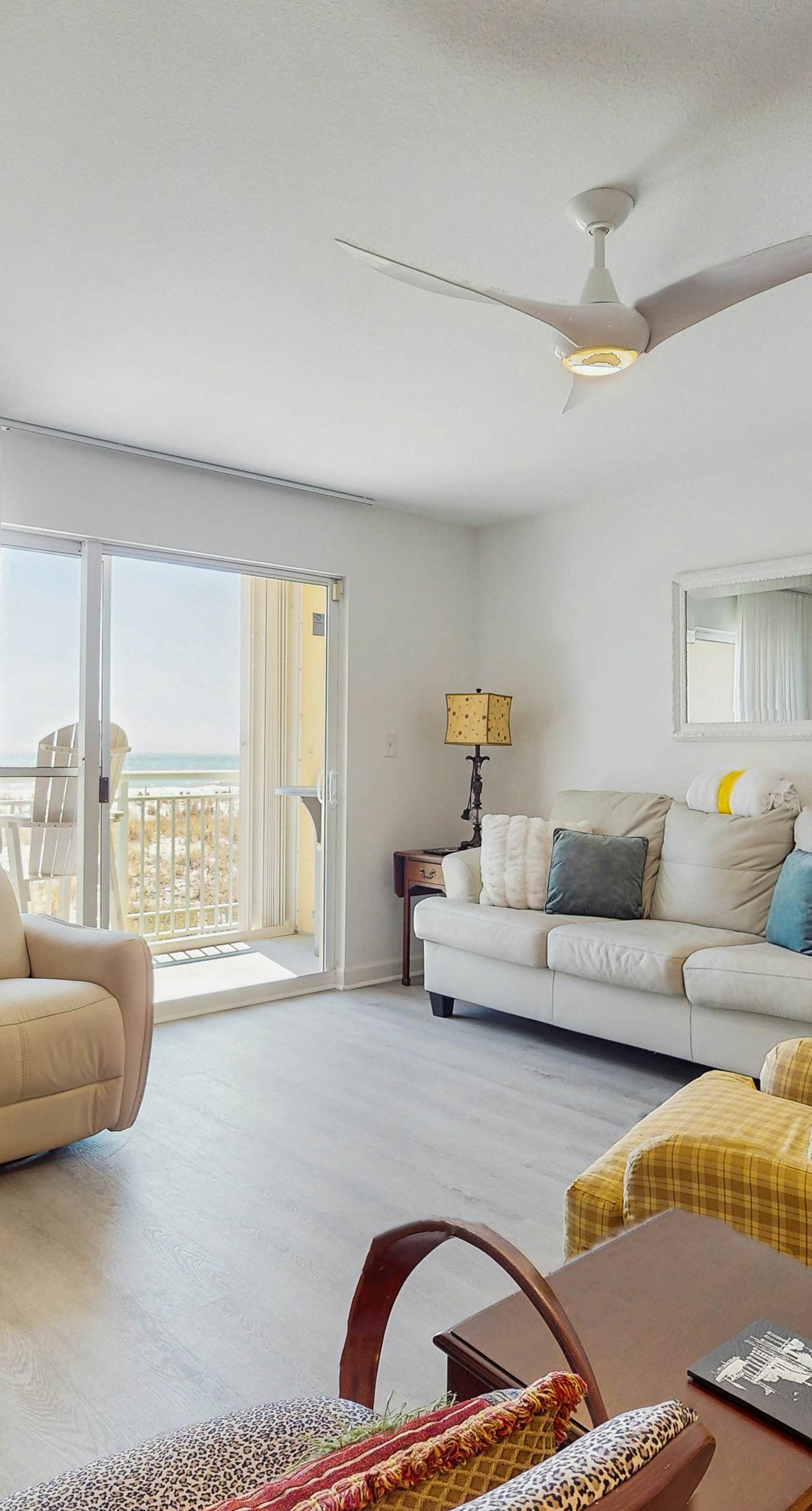 Pelican Isle 102 - Beachfront Condo, gorgeous views, shared pool and beach access