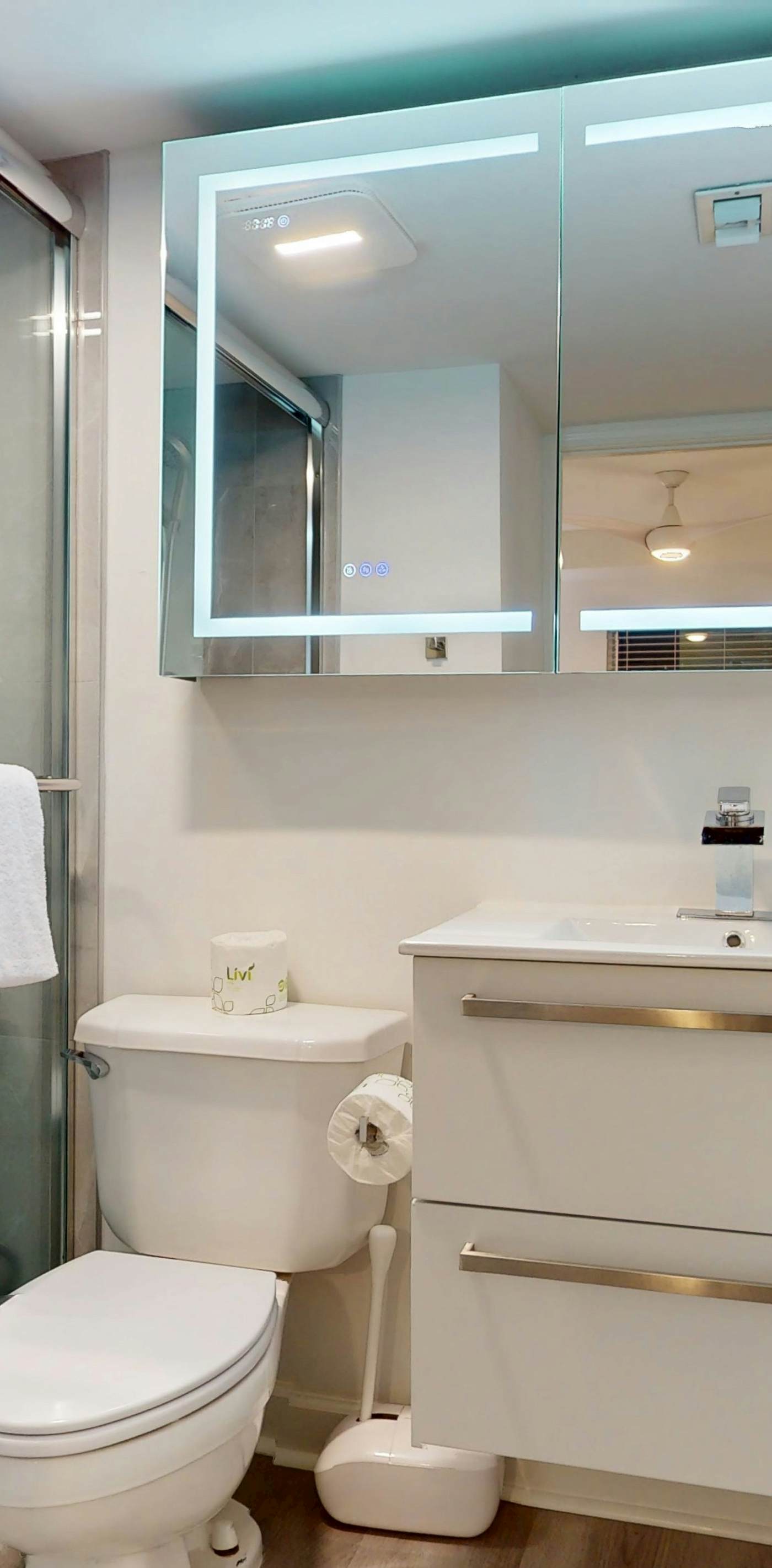 Pelican Isle 102 - Beachfront Condo, gorgeous views, shared pool and beach access