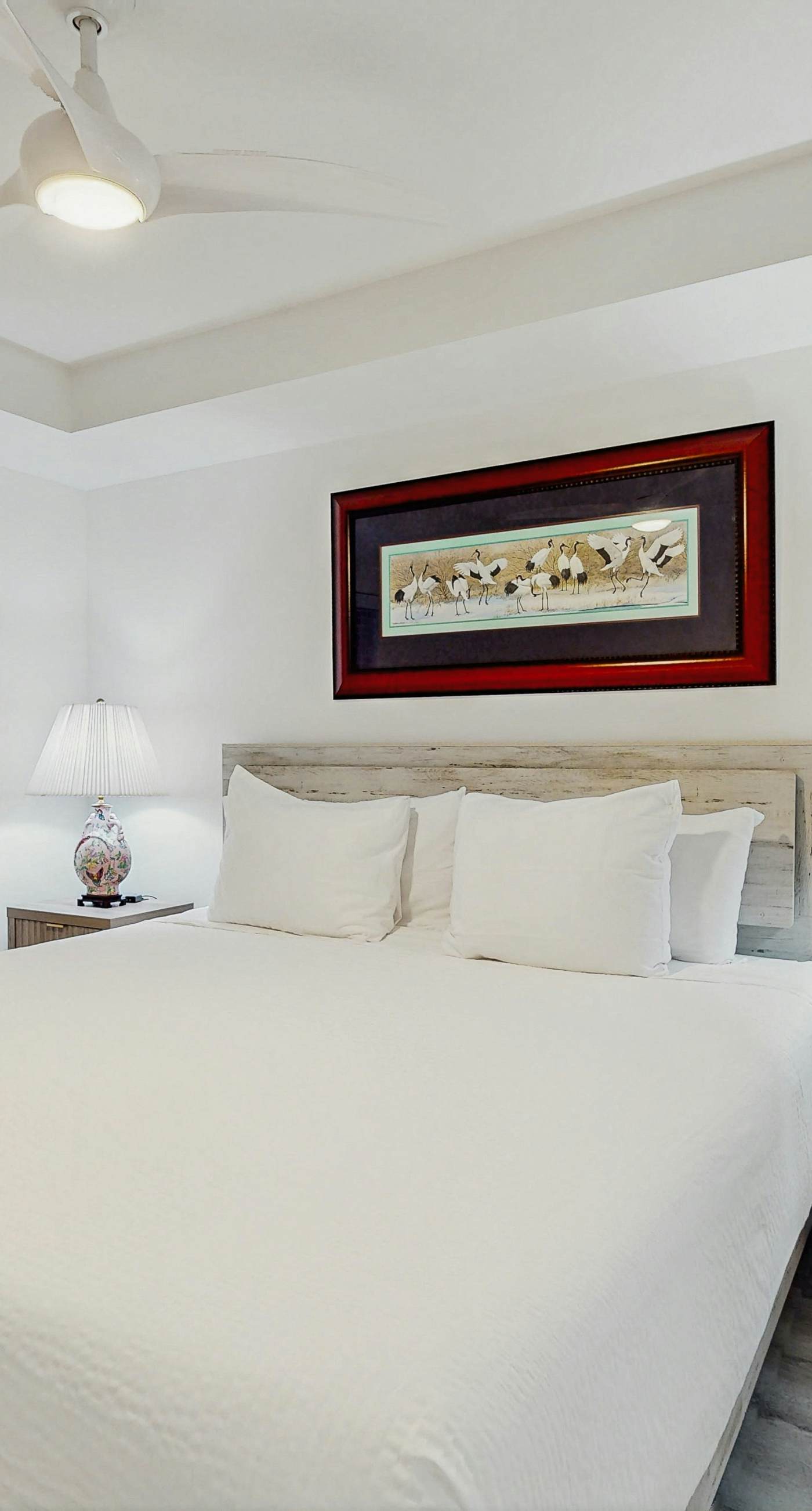 Pelican Isle 102 - Beachfront Condo, gorgeous views, shared pool and beach access