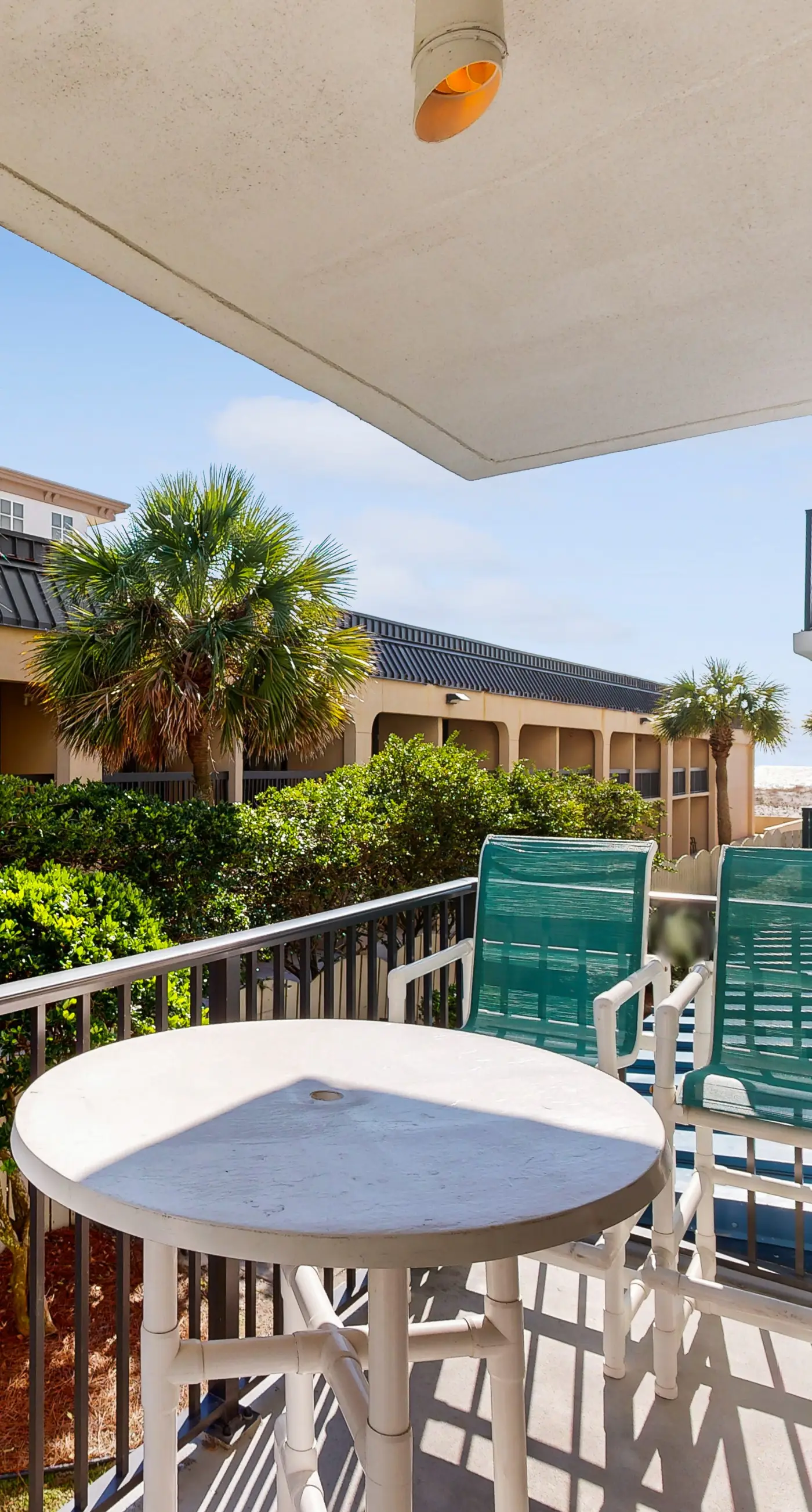 Sea Oats 208 - Gulf-front condo with WiFi & a washer/dryer plus pool, hot tub, & fitness room