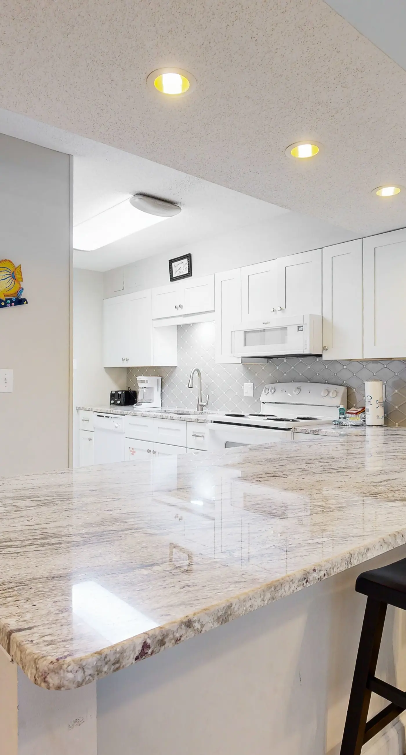 Sea Oats 208 - Gulf-front condo with WiFi & a washer/dryer plus pool, hot tub, & fitness room