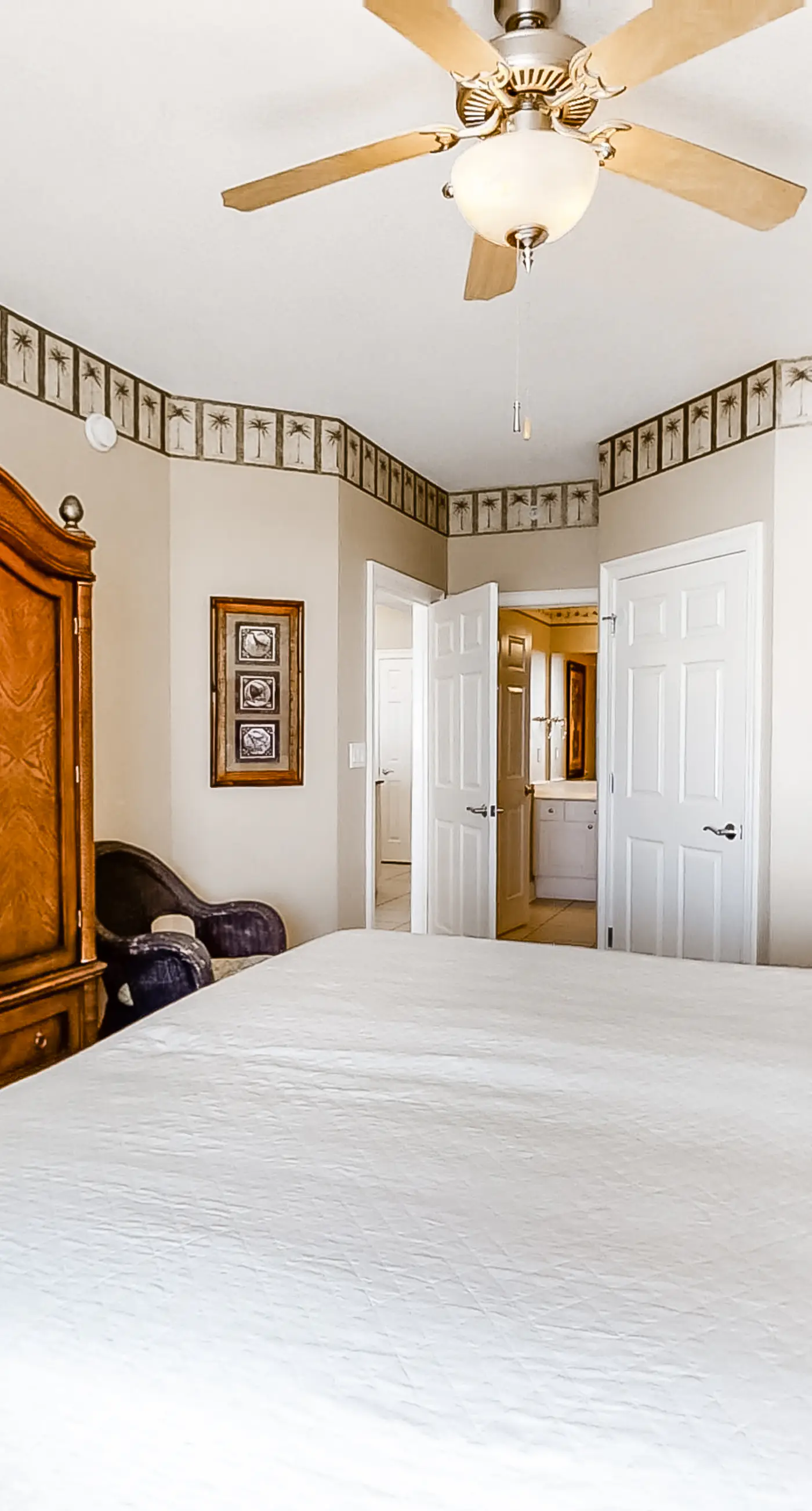 Sixth floor Summer Place condo w/ beach access, shared pool, and more