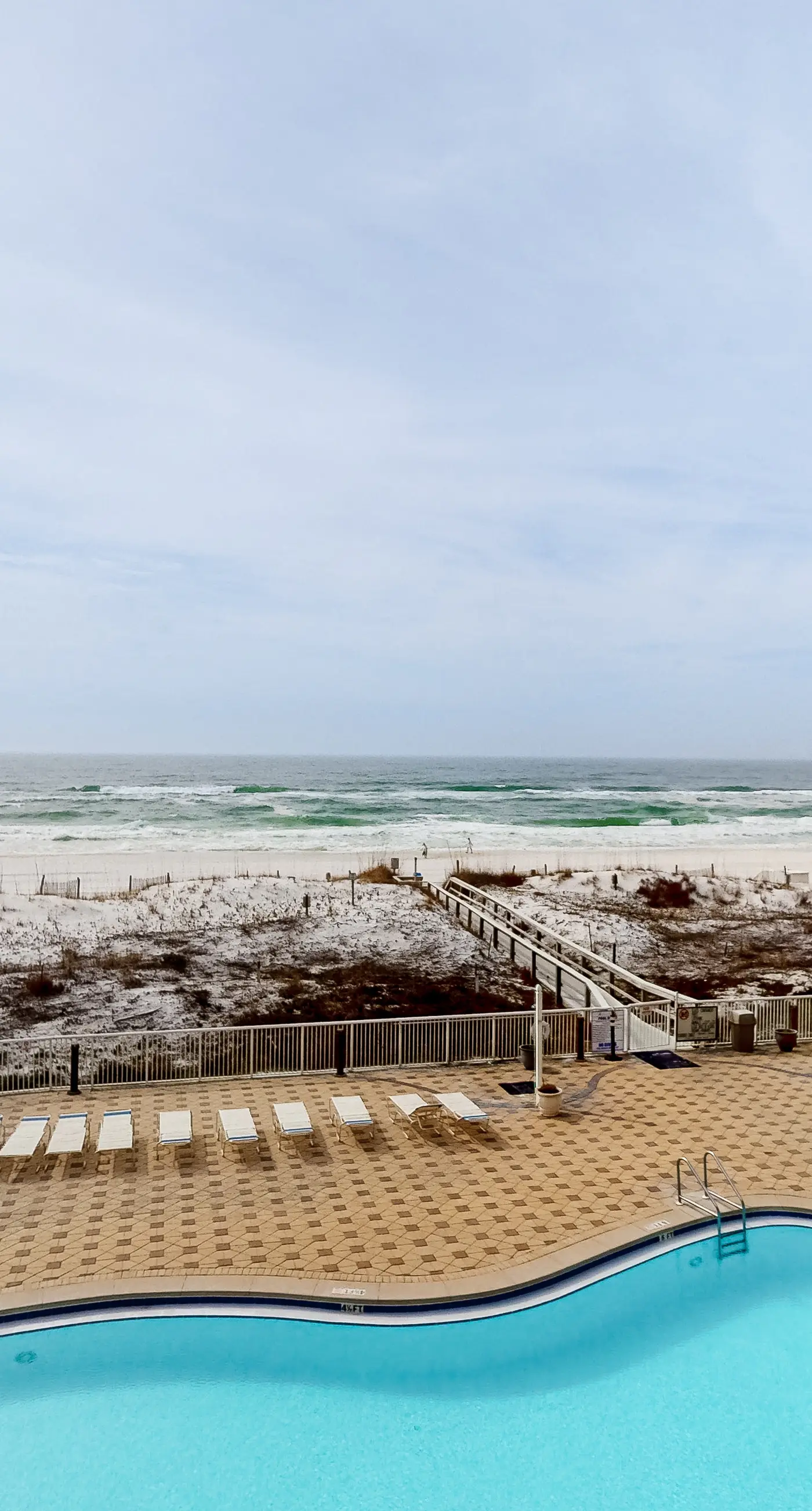 Sixth floor Summer Place condo w/ beach access, shared pool, and more