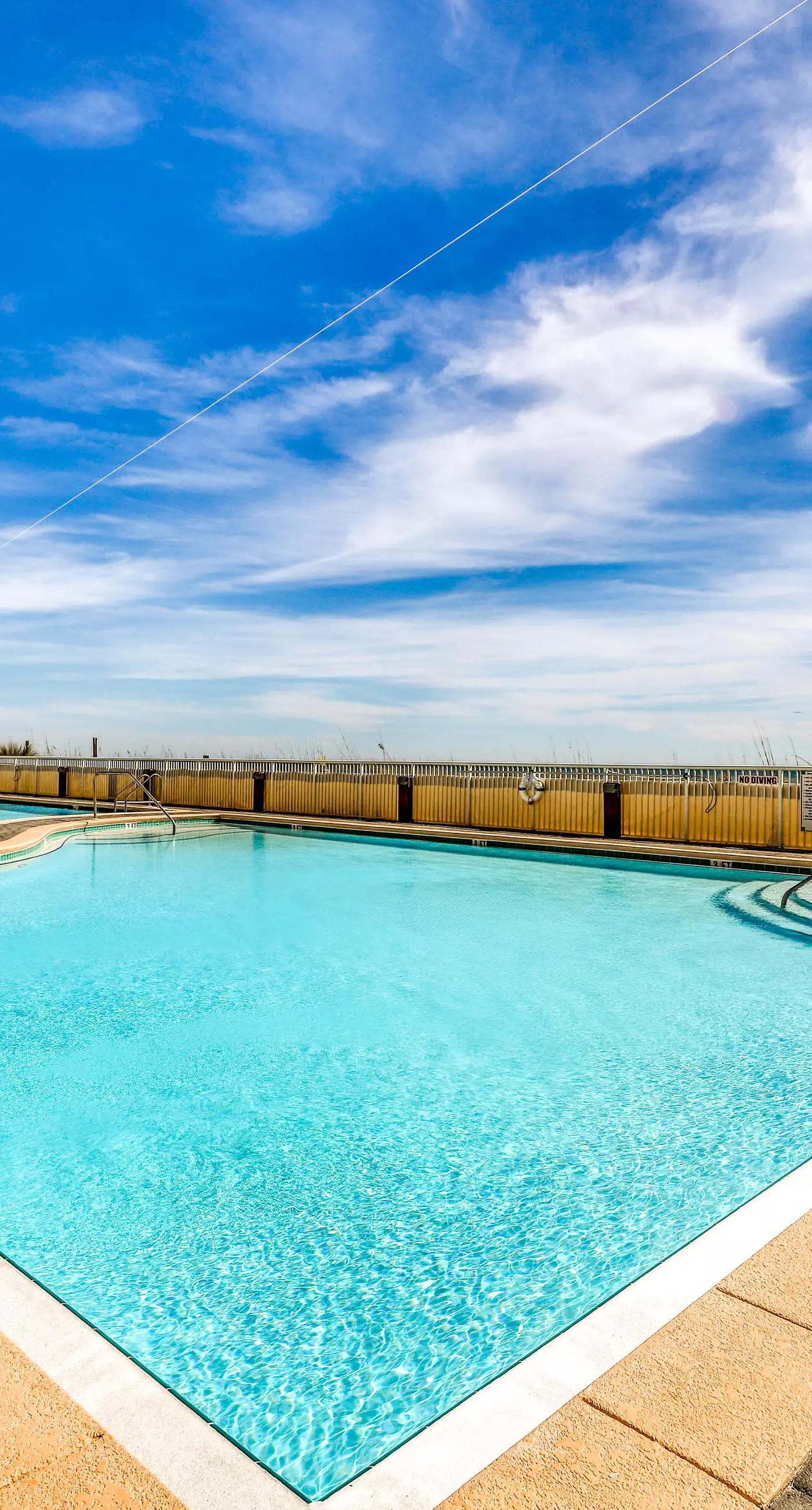 Picturesque Gulf-Front Condo Steps To Beach Gulfside Pool & Exercise Room