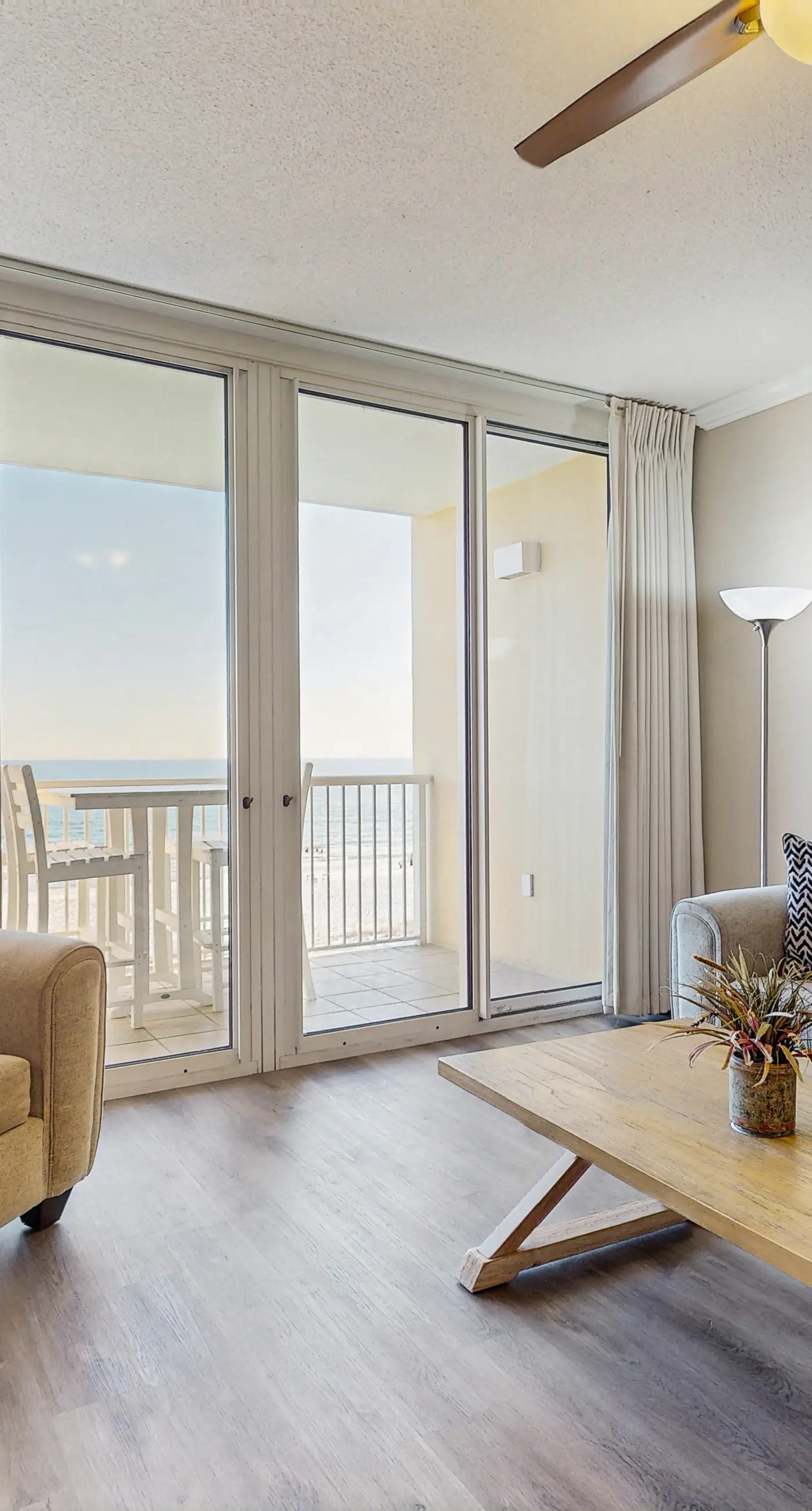 Picturesque Gulf-Front Condo Steps To Beach Gulfside Pool & Exercise Room