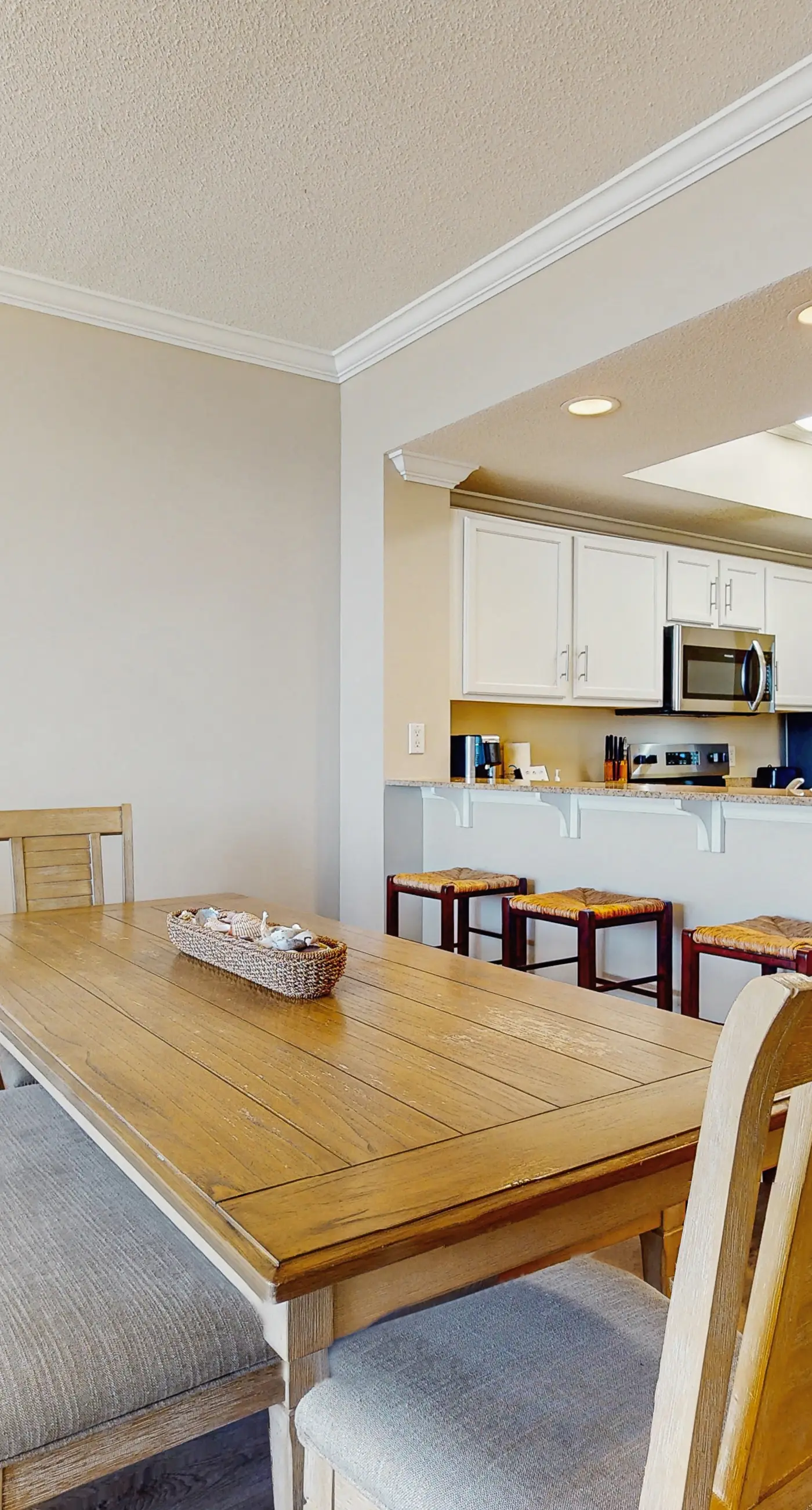 Picturesque Gulf-Front Condo Steps To Beach Gulfside Pool & Exercise Room