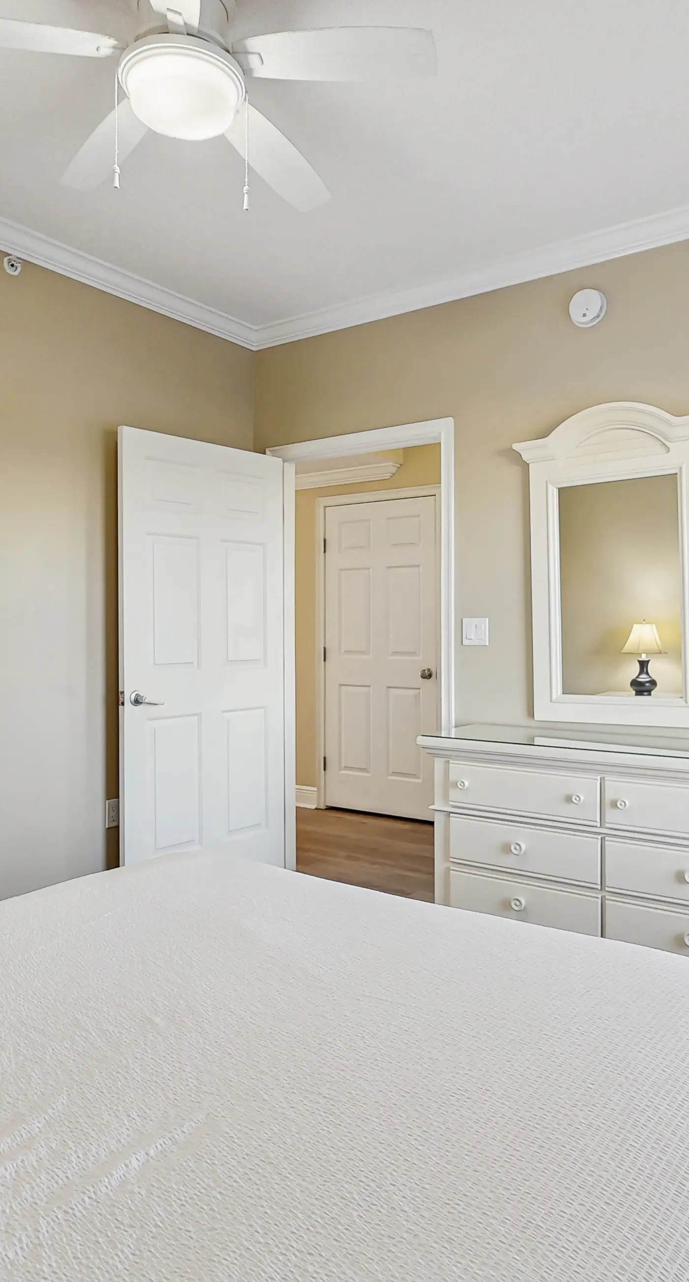 Picturesque Gulf-Front Condo Steps To Beach Gulfside Pool & Exercise Room