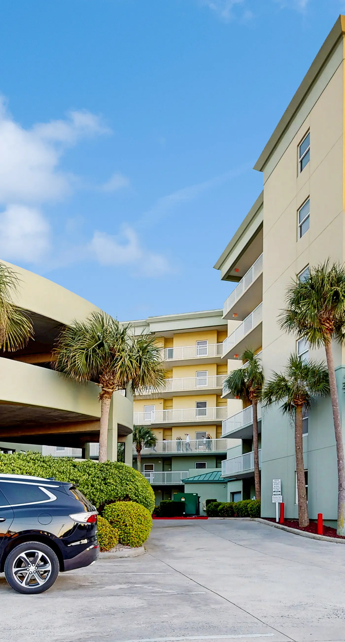 Picturesque Gulf-Front Condo Steps To Beach Gulfside Pool & Exercise Room