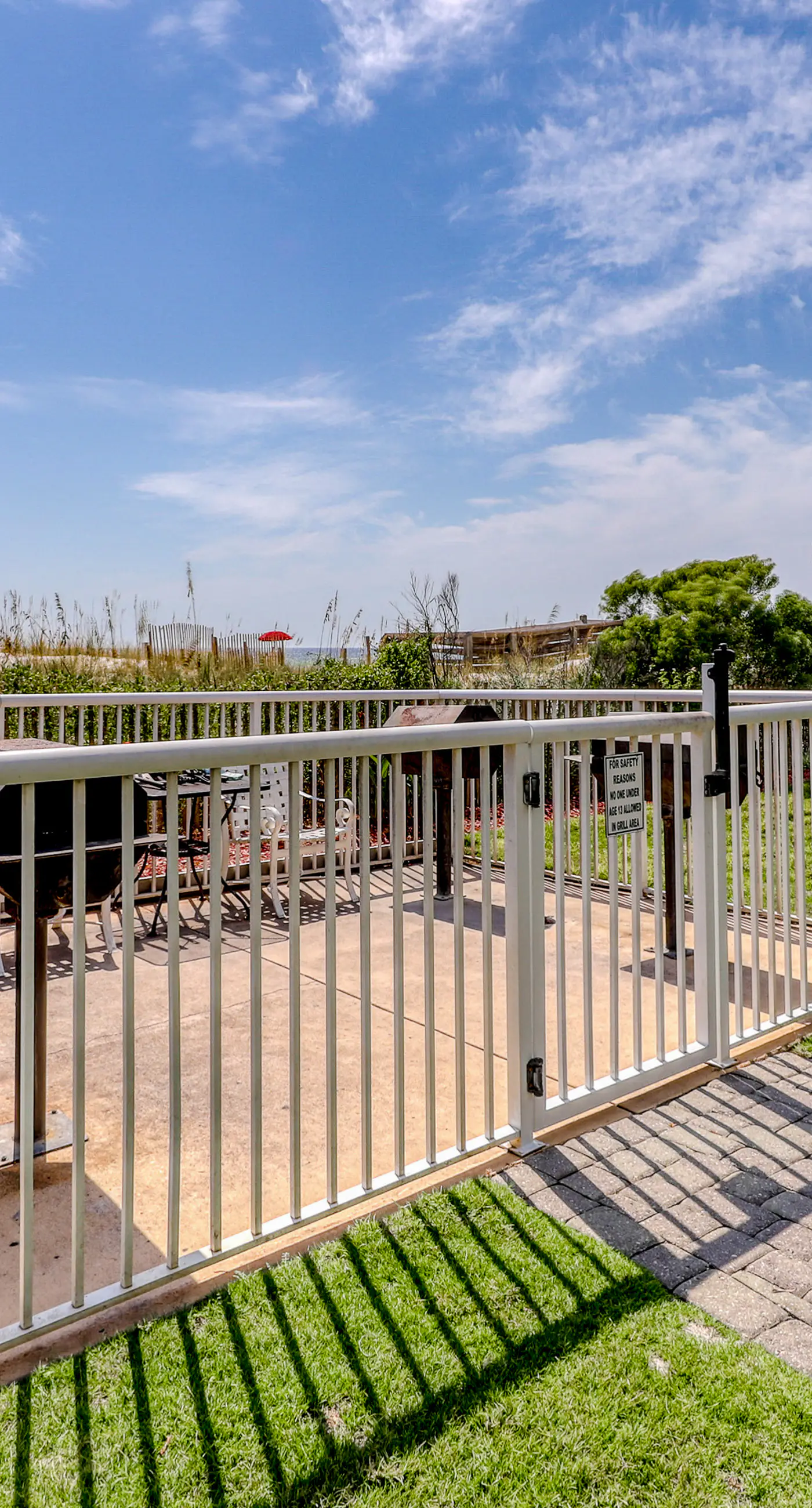 Picturesque Gulf-Front Condo Steps To Beach Gulfside Pool & Exercise Room