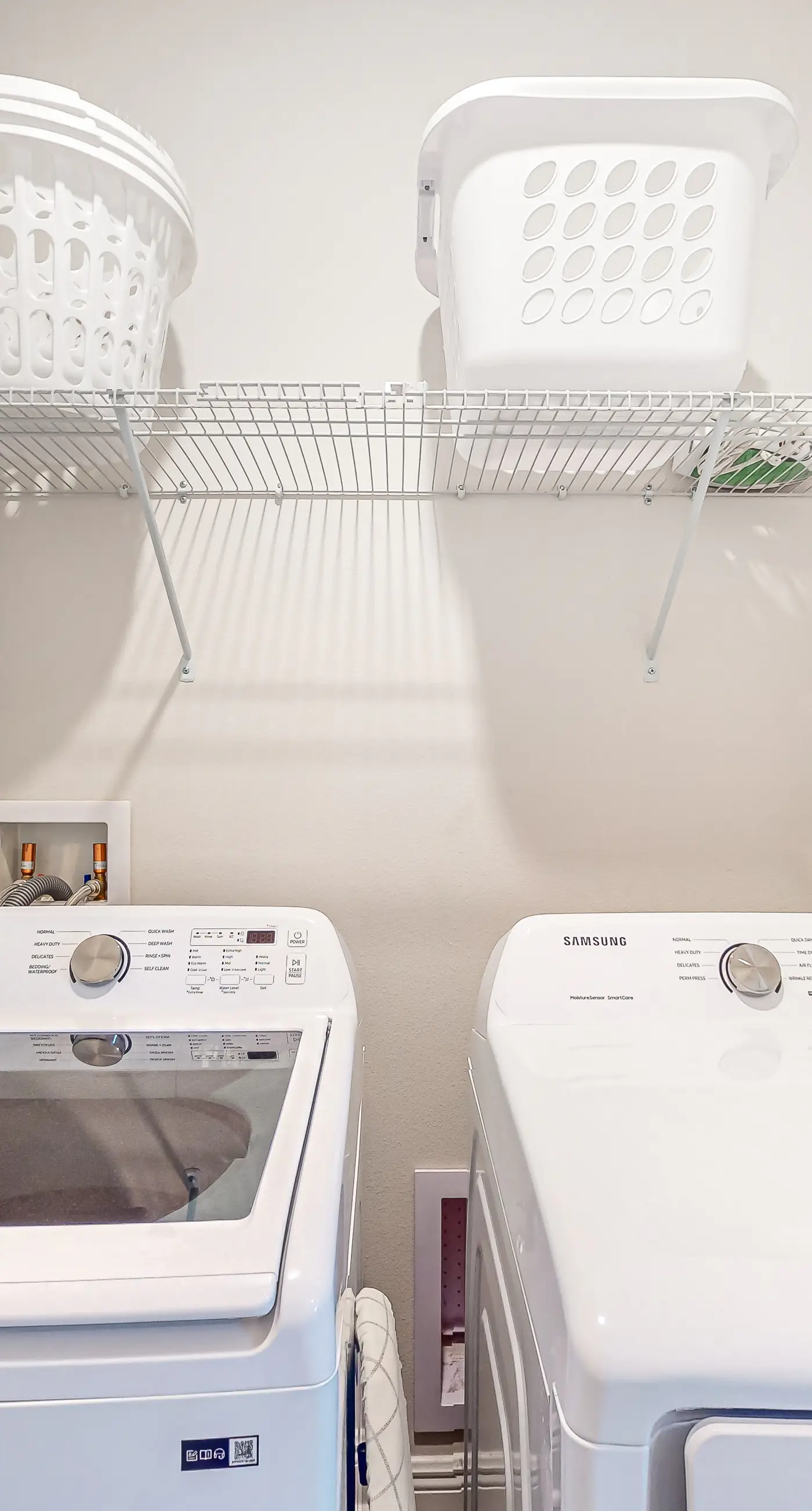 Heated community pool, themed kids room, dog friendly Beach, & Relaxing Massage