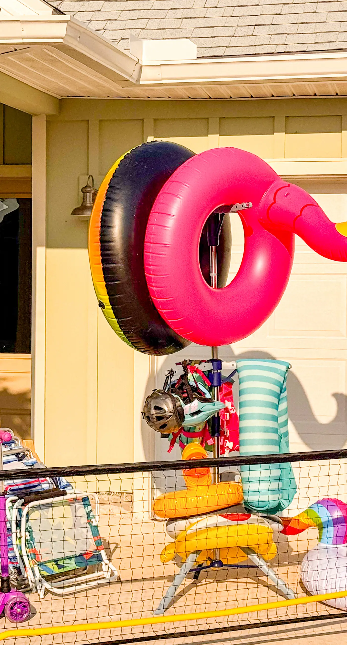 Heated community pool, themed kids room, dog friendly Beach, & Relaxing Massage