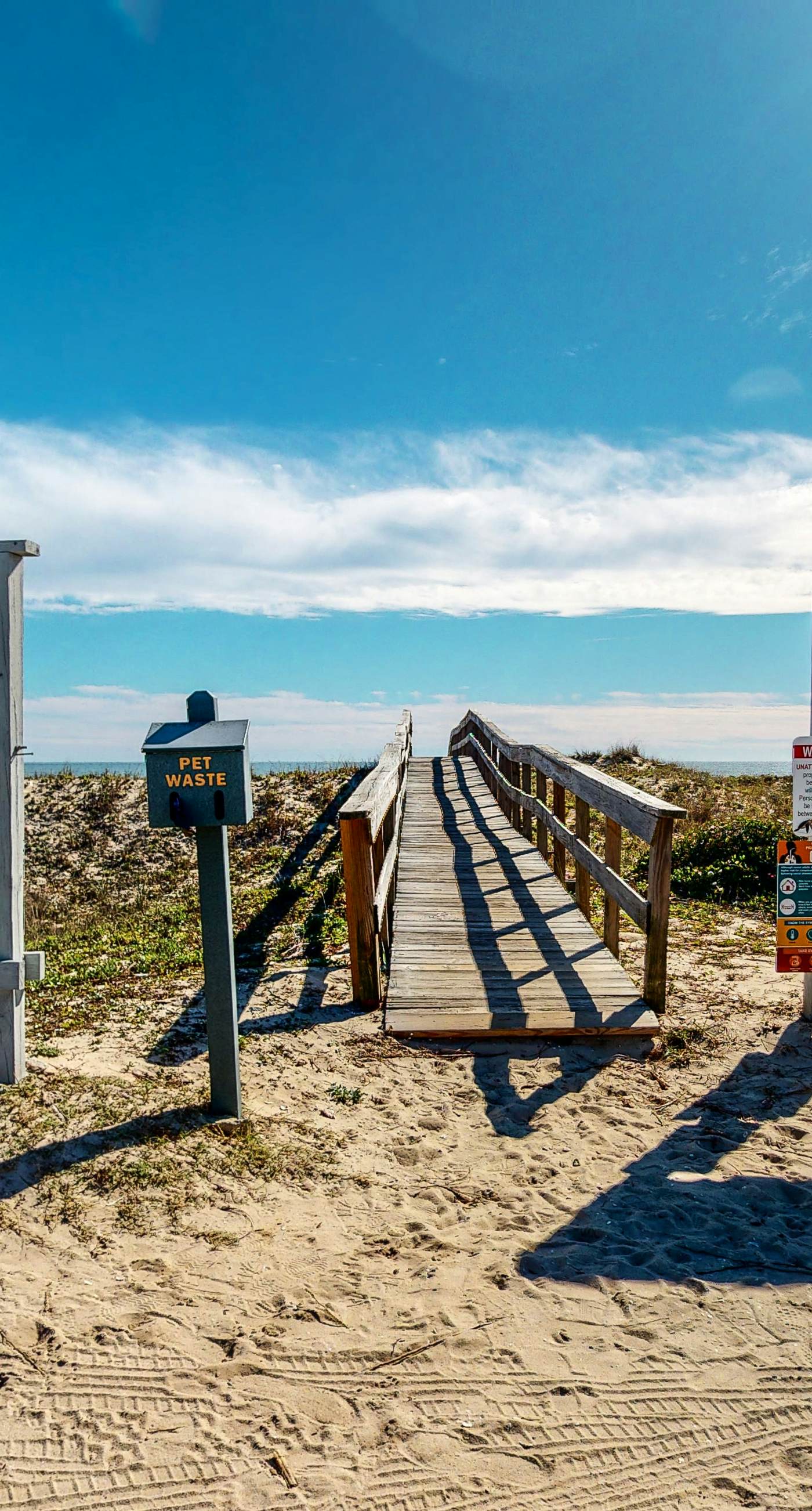 Dog-friendly Condo with a Shared Pool, Great Beach Vibes, & Stunning Views
