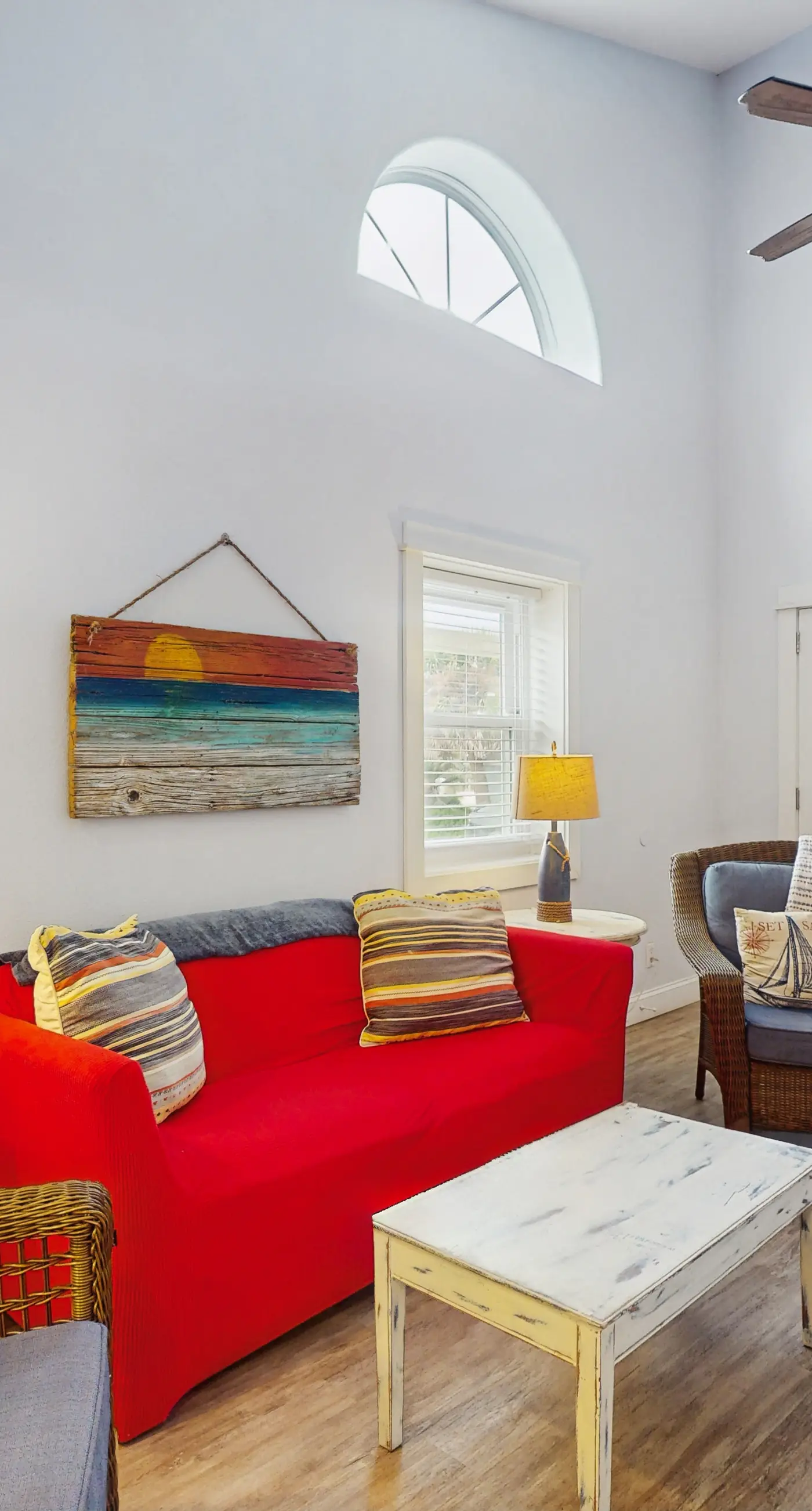 Cozy coastal condo with shared pool, washer/dryer,and beach access