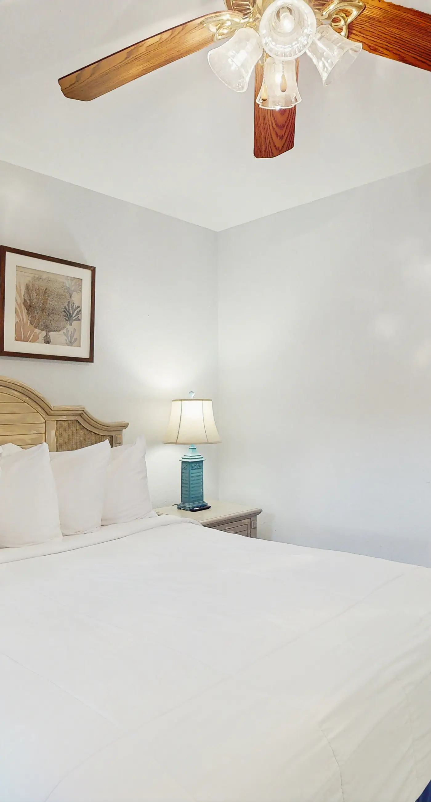 Cozy coastal condo with shared pool, washer/dryer,and beach access