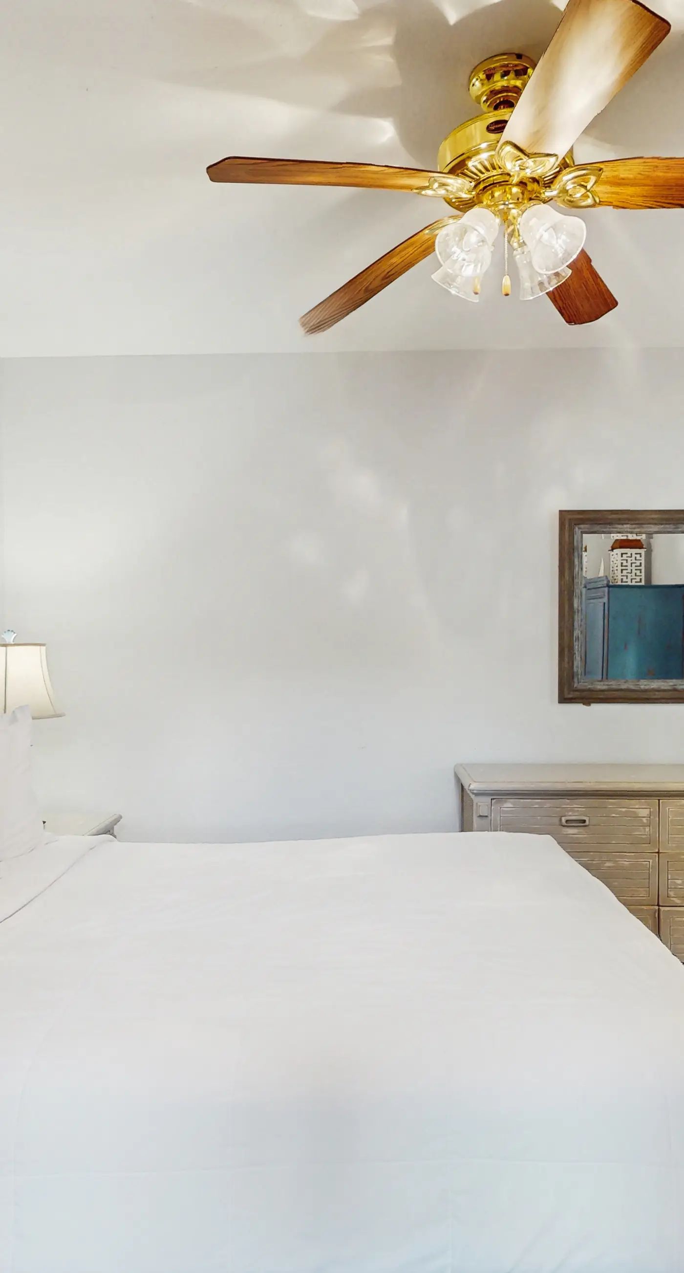 Cozy coastal condo with shared pool, washer/dryer,and beach access