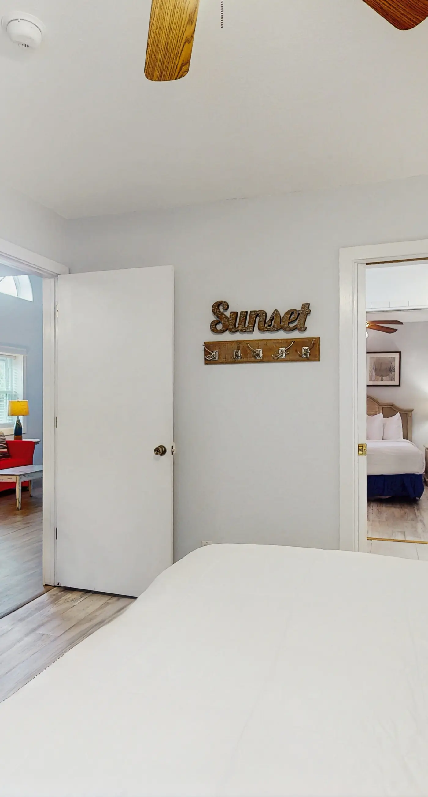 Cozy coastal condo with shared pool, washer/dryer,and beach access