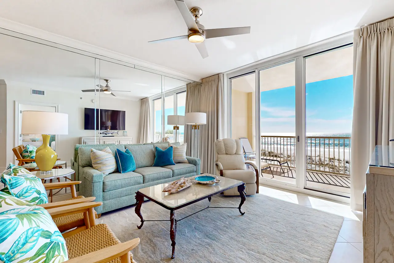 Pretty Gulf Front Condo Fun Amenities, Nearby Shopping & Dining! | 3 ...