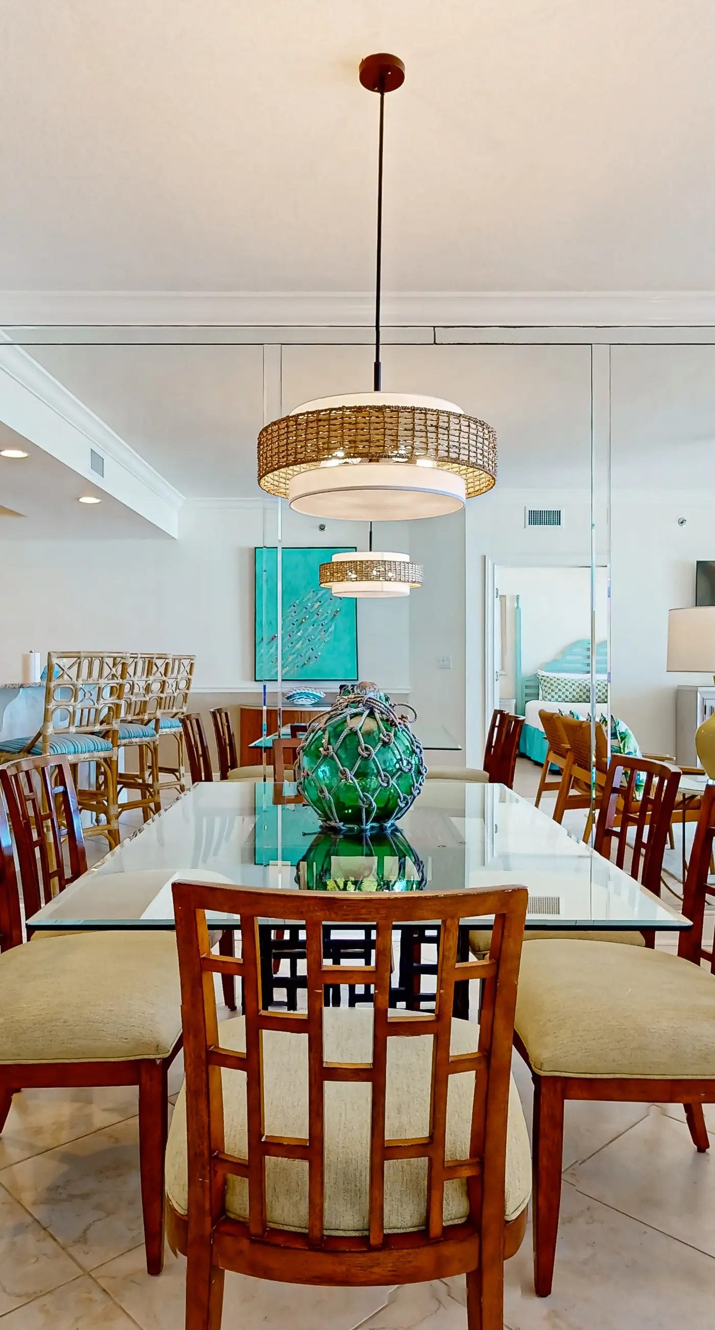 Pretty Gulf Front Condo Fun Amenities, Nearby Shopping & Dining!