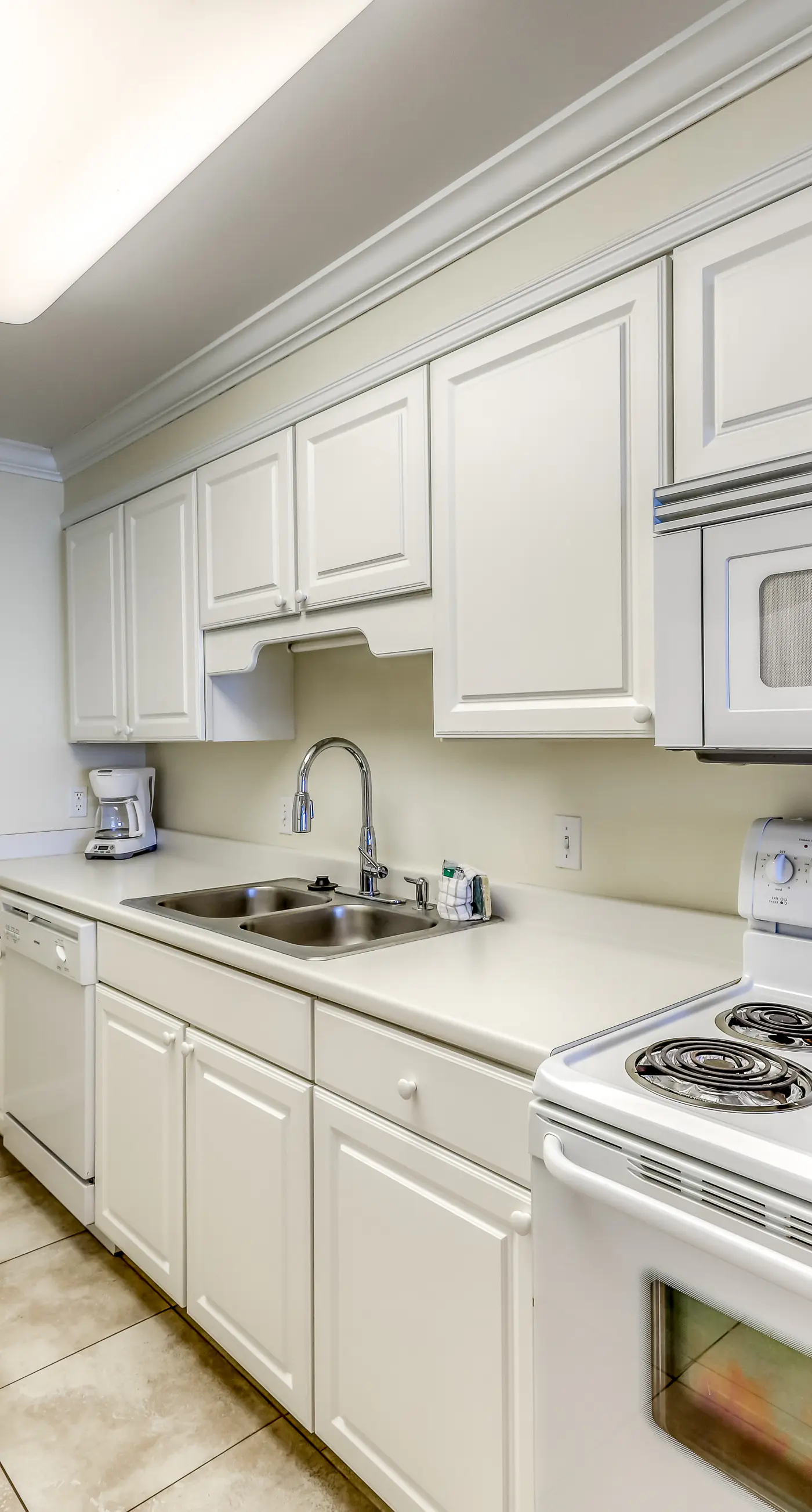 Sea Oats 104 - Gorgeous, Gulf-front condo with beach access, hot tub, outdoor pool, tennis