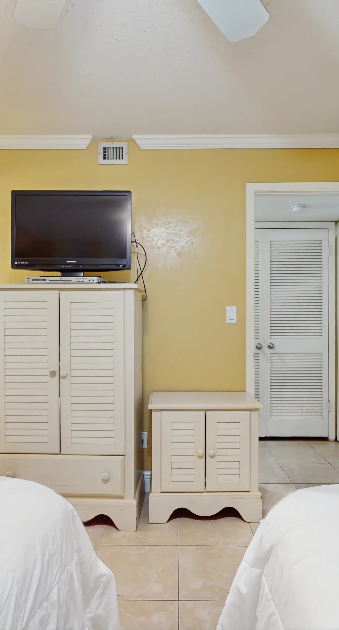 Sea Oats 403 - Gorgeous beachfront condo, shared pool and beach access