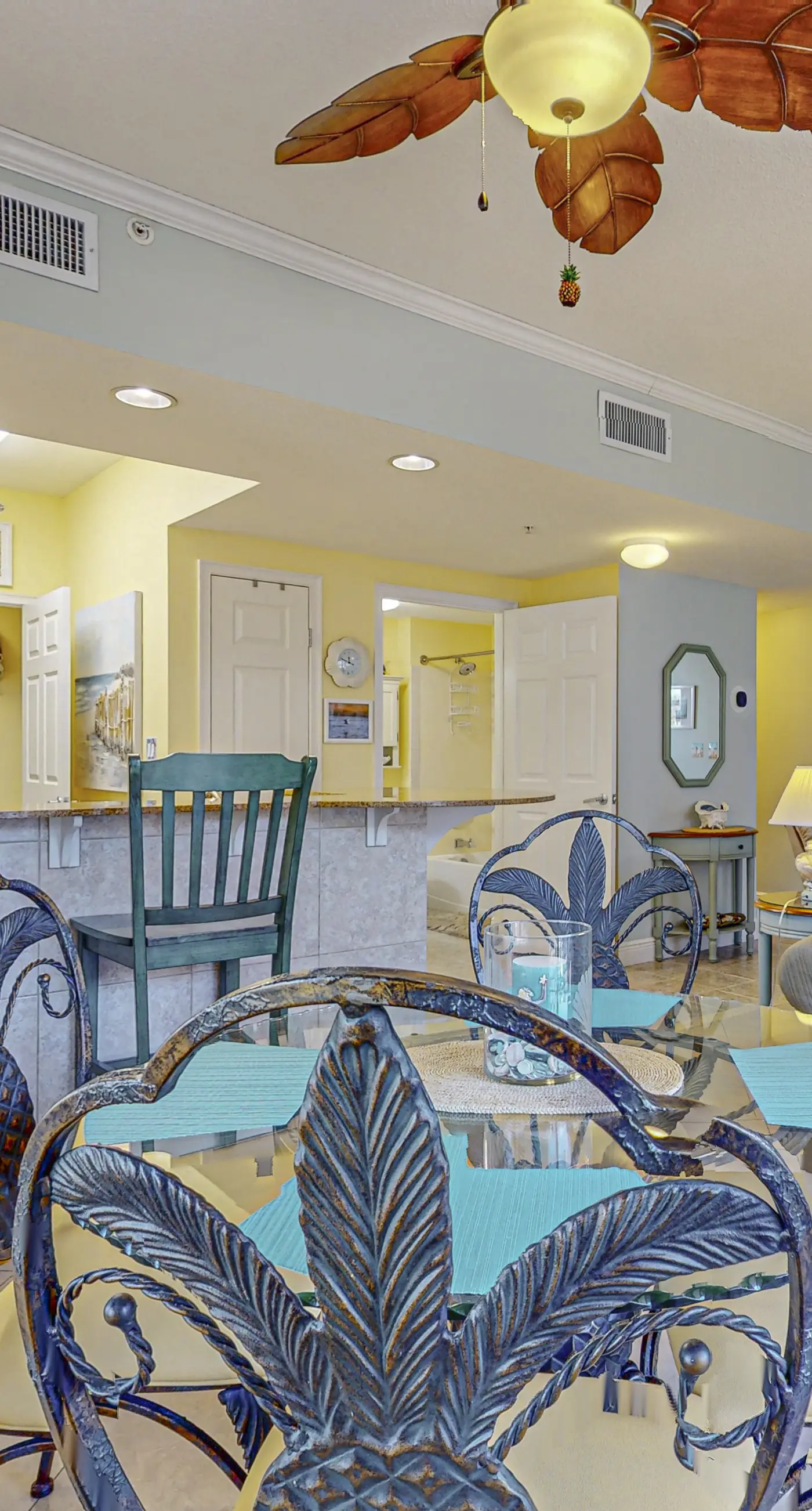 Waters Edge 201-Spacious 2nd floor condo on Okaloosa Island with Gulf-front pool, Beach service, & Gym