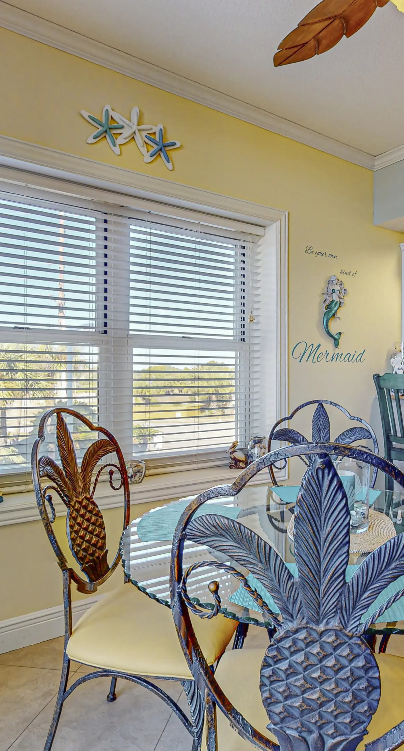 Waters Edge 201-Spacious 2nd floor condo on Okaloosa Island with Gulf-front pool, Beach service, & Gym