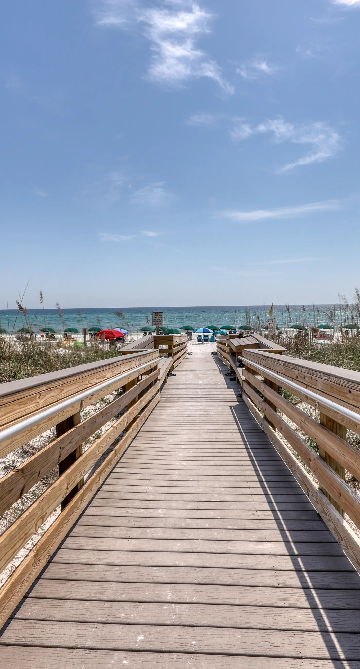 Waters Edge 201-Spacious 2nd floor condo on Okaloosa Island with Gulf-front pool, Beach service, & Gym