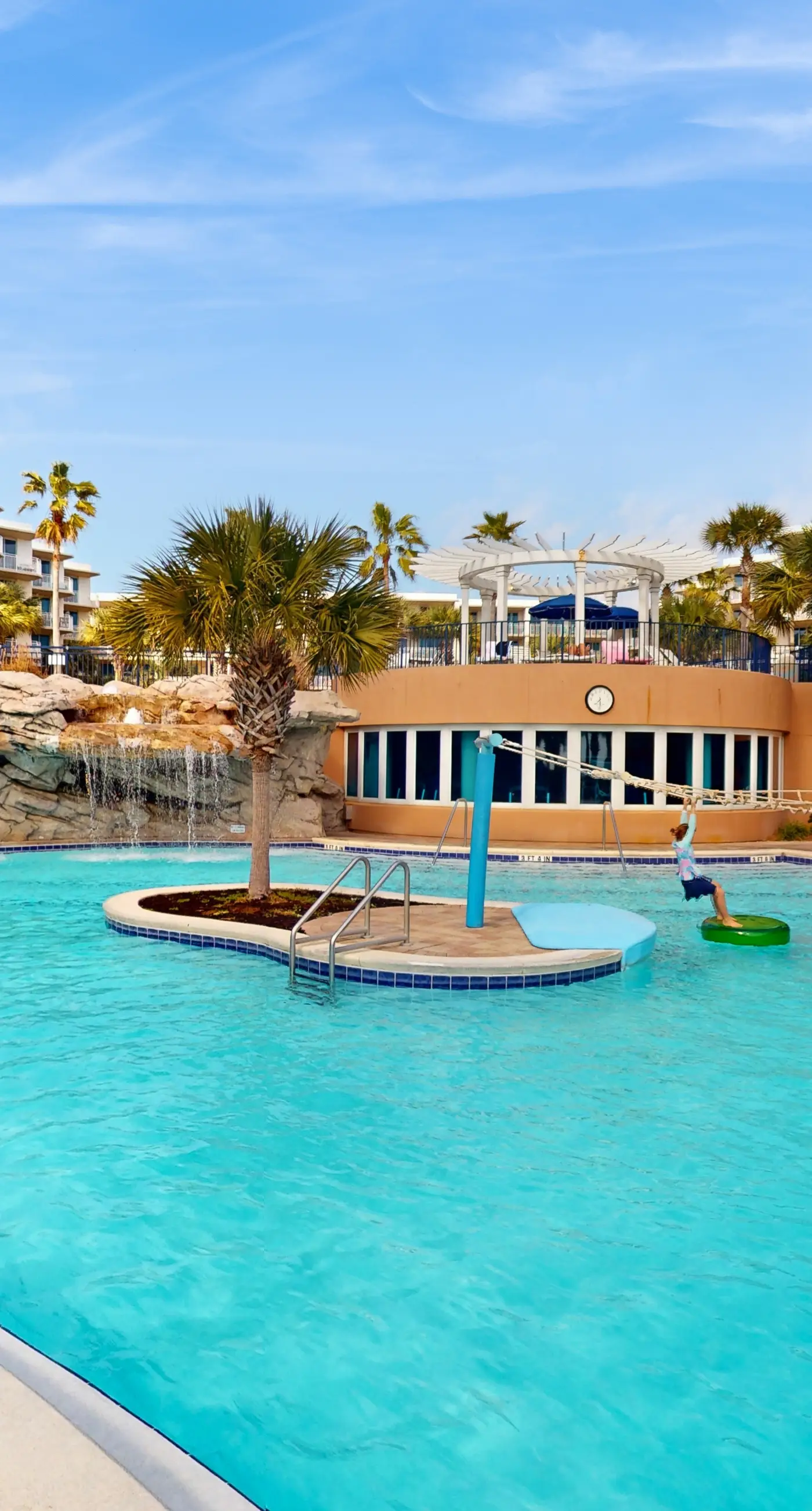 Sixth-floor condo with partial Gulf views, pools, hot tub, private beach