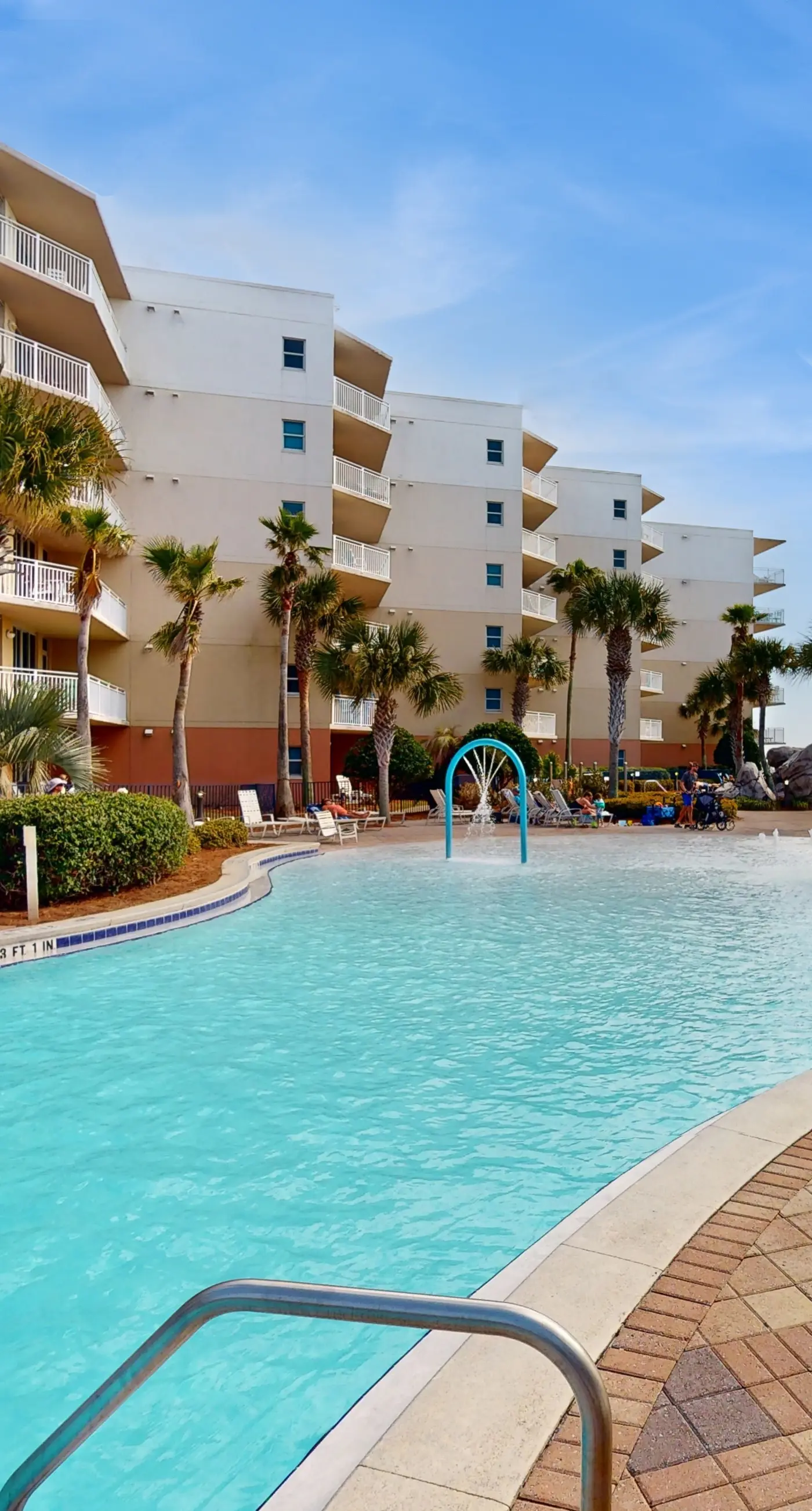 Sixth-floor condo with partial Gulf views, pools, hot tub, private beach
