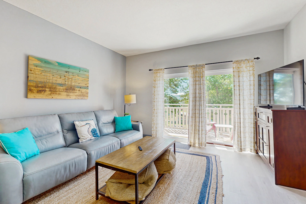 Waterfront Home Close to Beach w/ Shared Pool, Hot Tub, Free WiFi, & Central AC