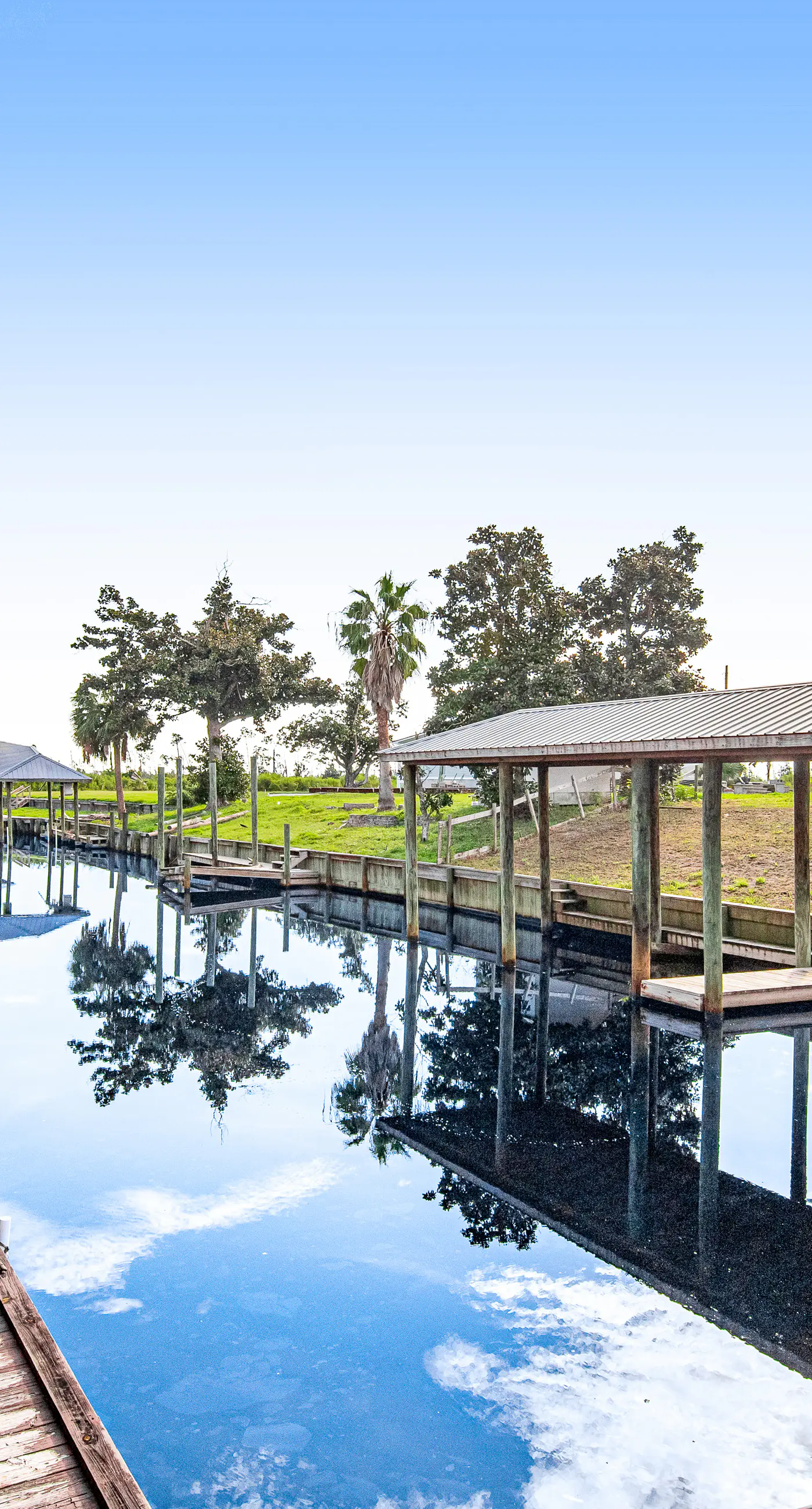 Waterfront Home Close to Beach w/ Shared Pool, Hot Tub, Free WiFi, & Central AC