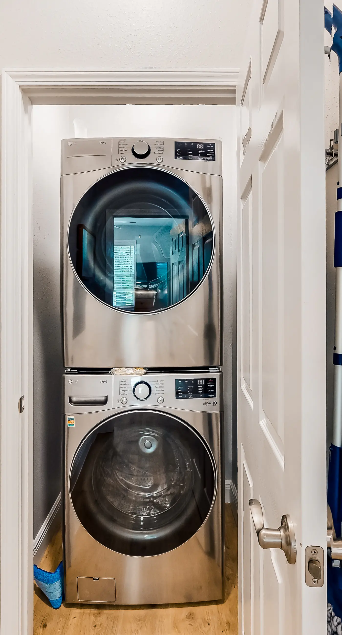 Dog-friendly coastal abode with a grill, central AC, updated interior & patio