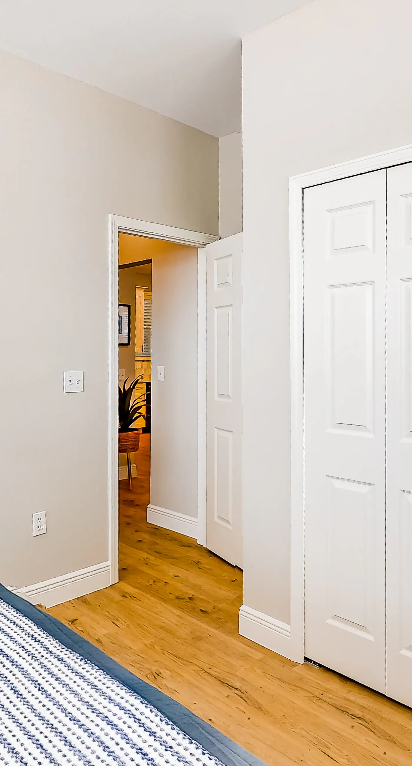 Dog-friendly coastal abode with a grill, central AC, updated interior & patio