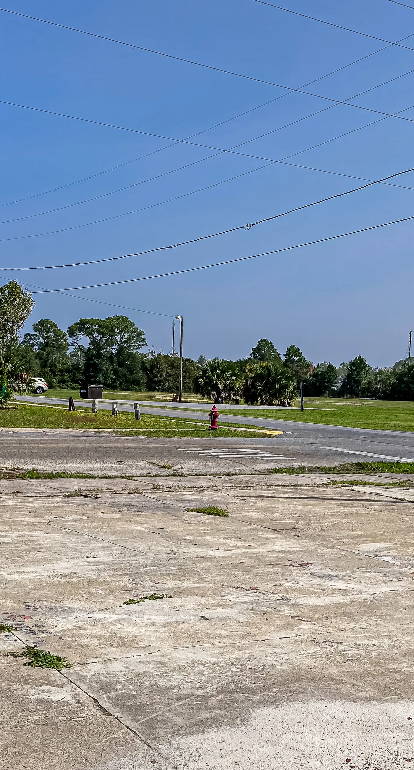 Dog-friendly coastal abode with a grill, central AC, updated interior & patio