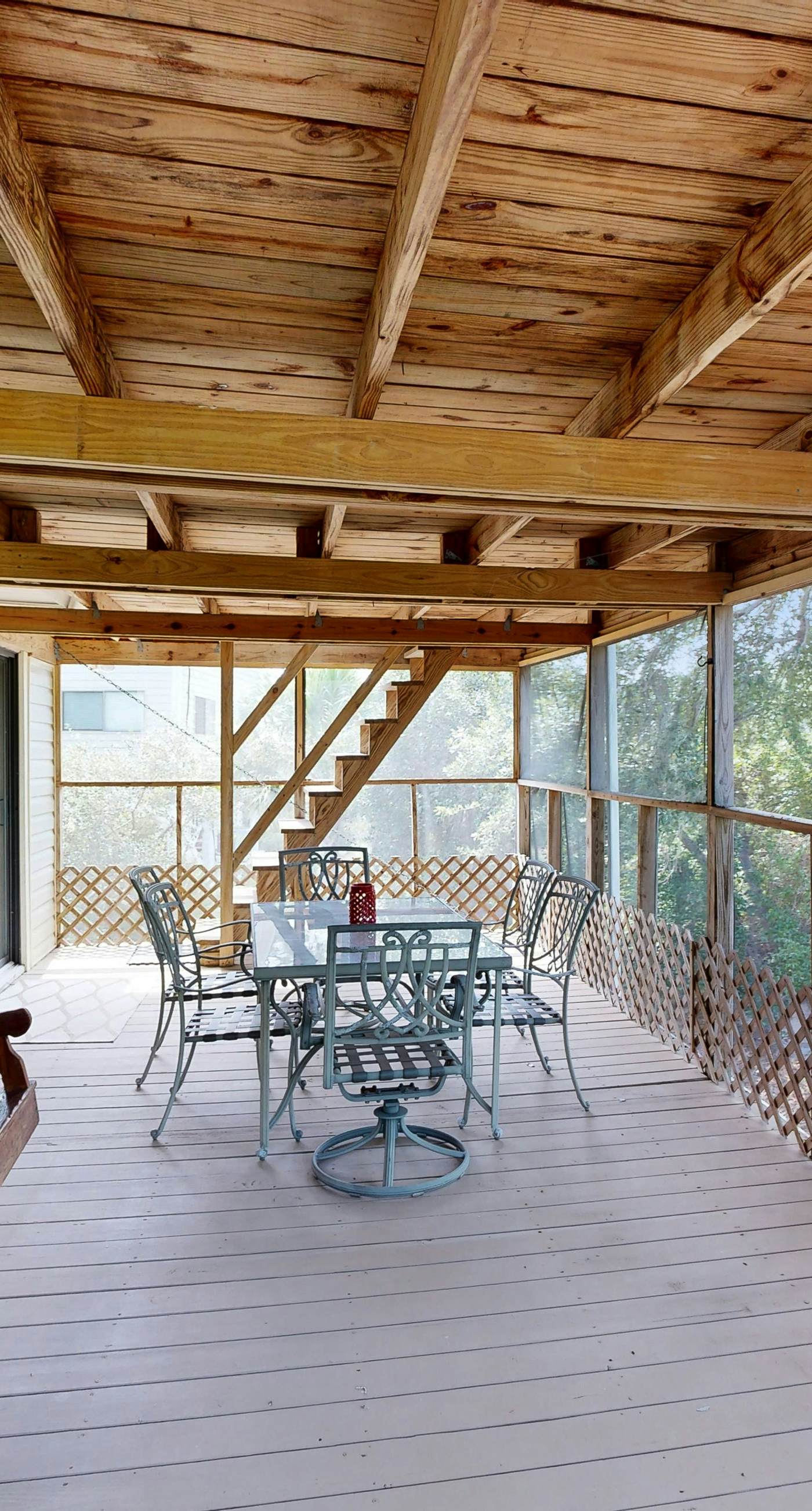 Gorgeous coastal home with shared pool and easy beach access