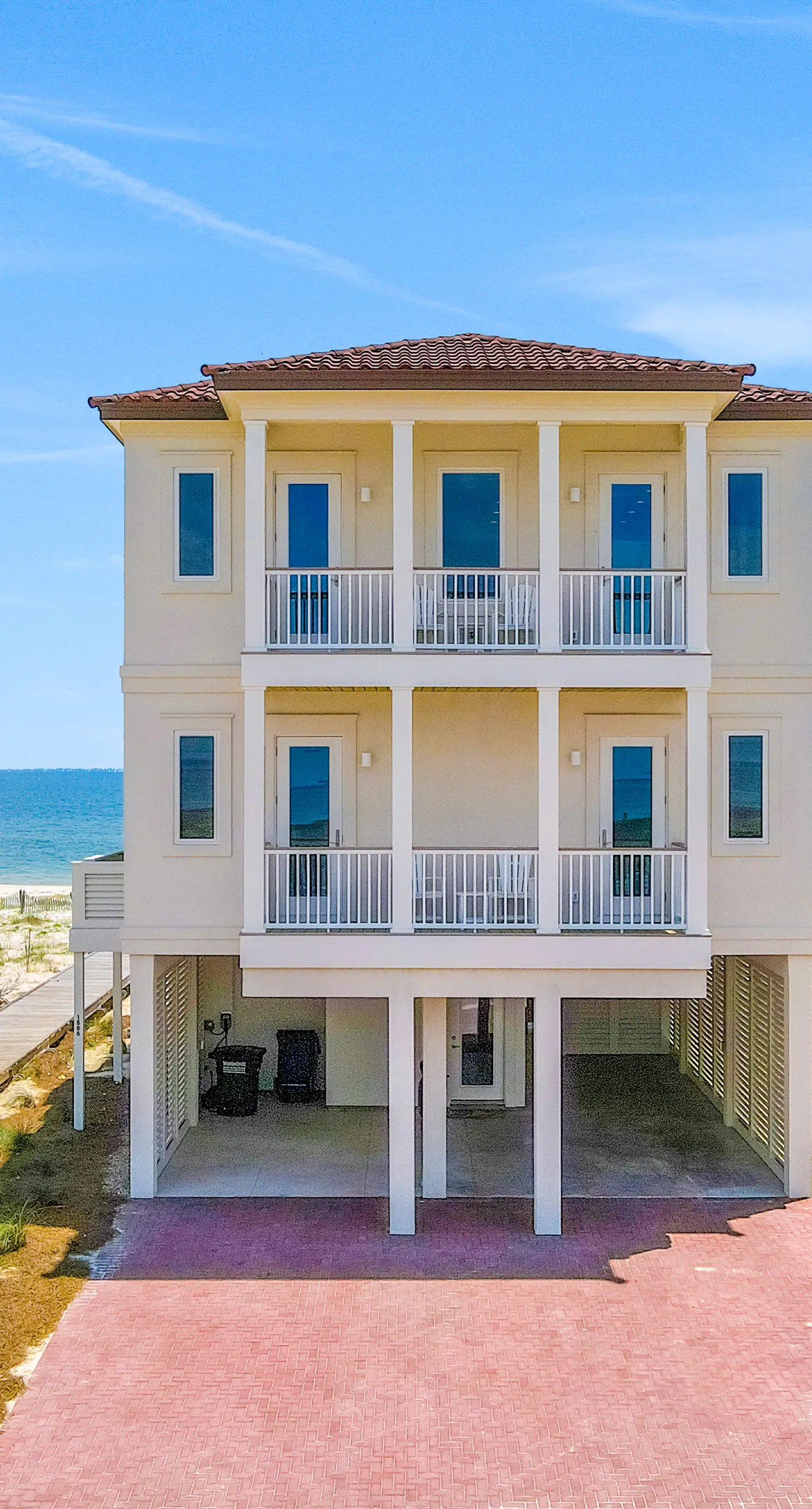 Scenic waterfront home with five bedrooms & easy beach access - dog-friendly