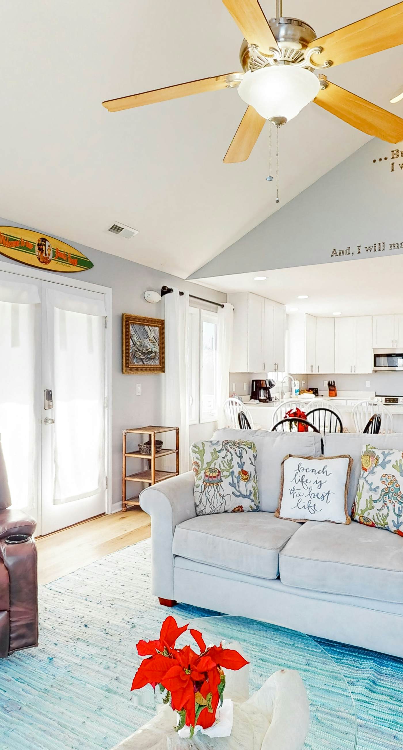 Coastal hideaway with a hot tub, outdoor shower, firepit, & deck - dog-friendly