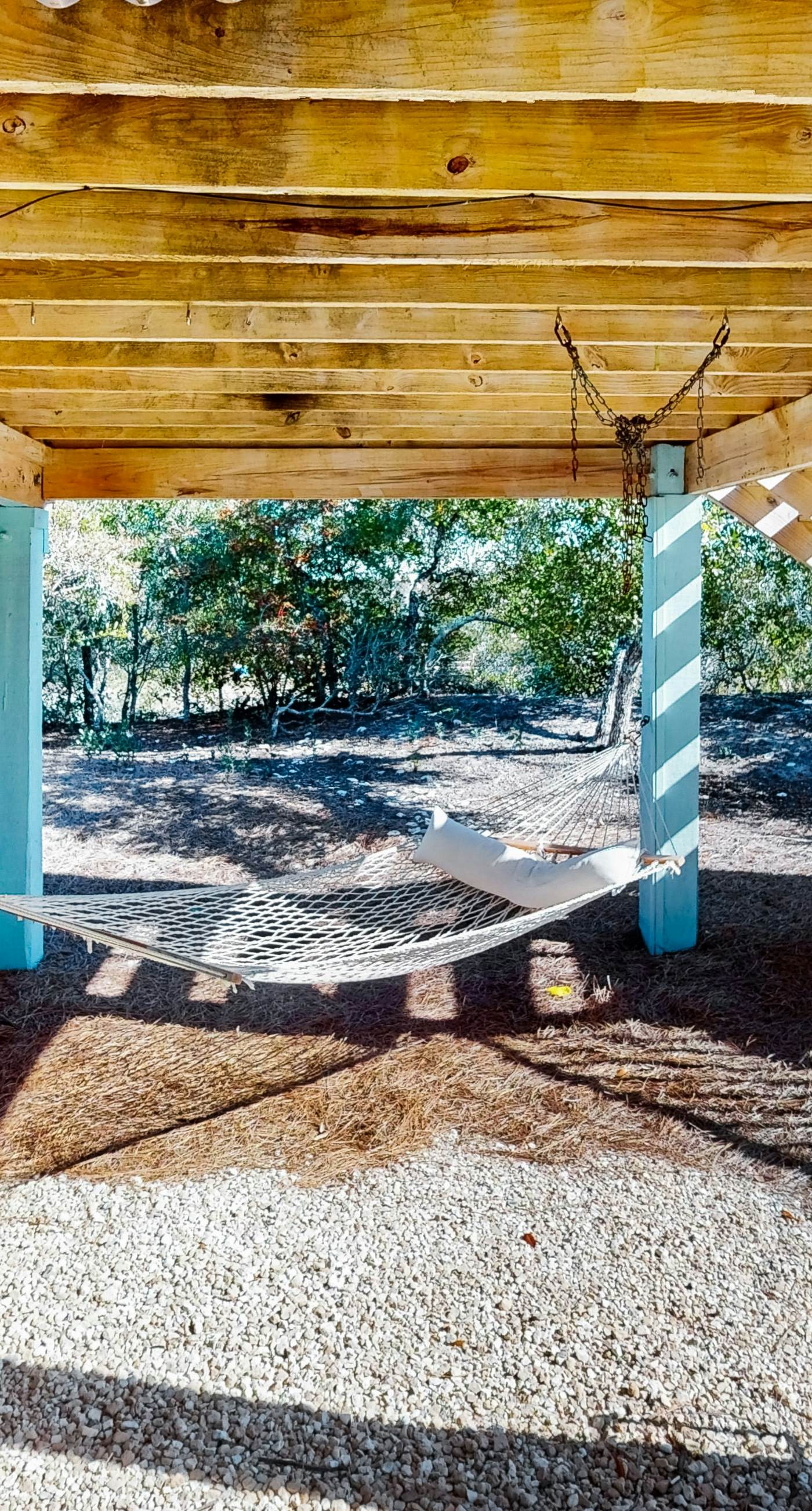 Coastal hideaway with a hot tub, outdoor shower, firepit, & deck - dog-friendly