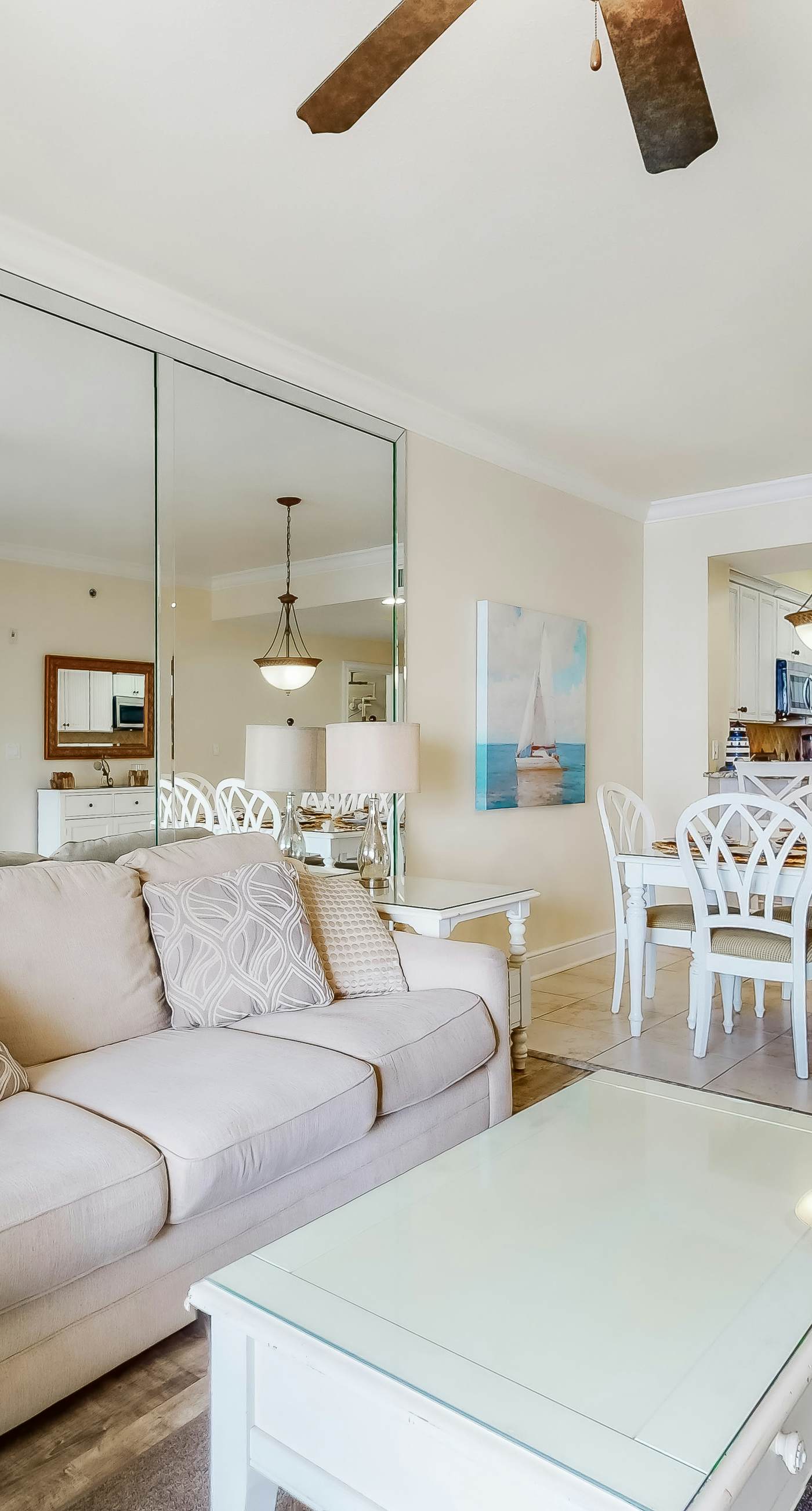 Azure 520 Floor Gulf Front Condo Fun Amenities, Nearby Shopping & Dining